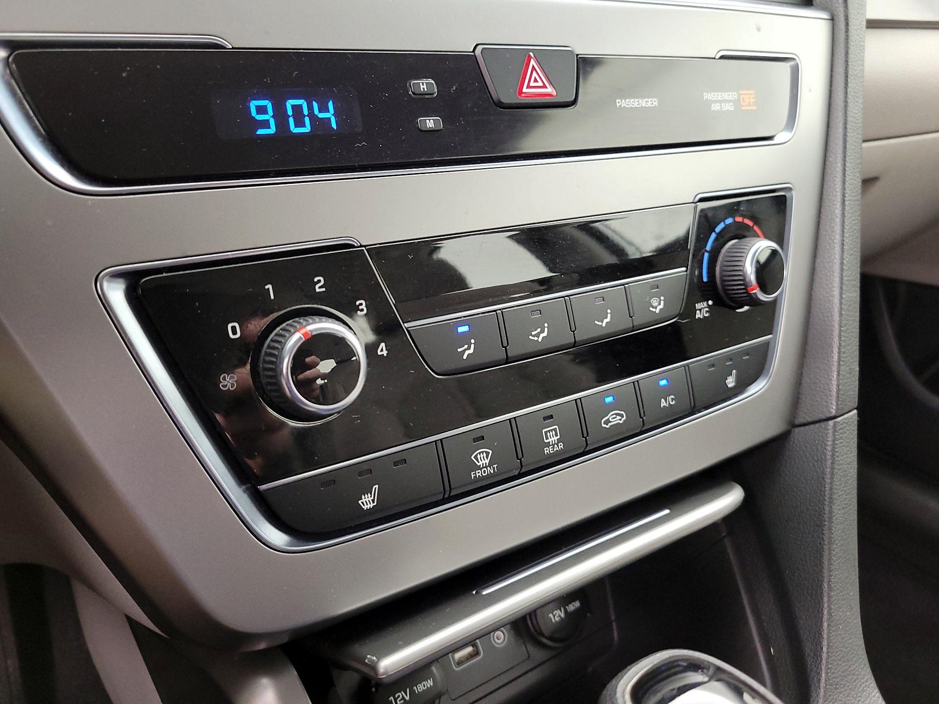 Thumbnail: 2015 Hyundai Sonata - 16