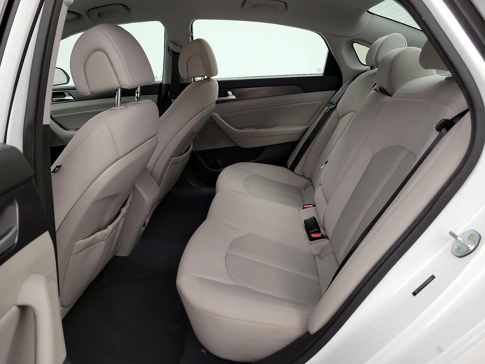 Thumbnail: 2015 Hyundai Sonata - 19
