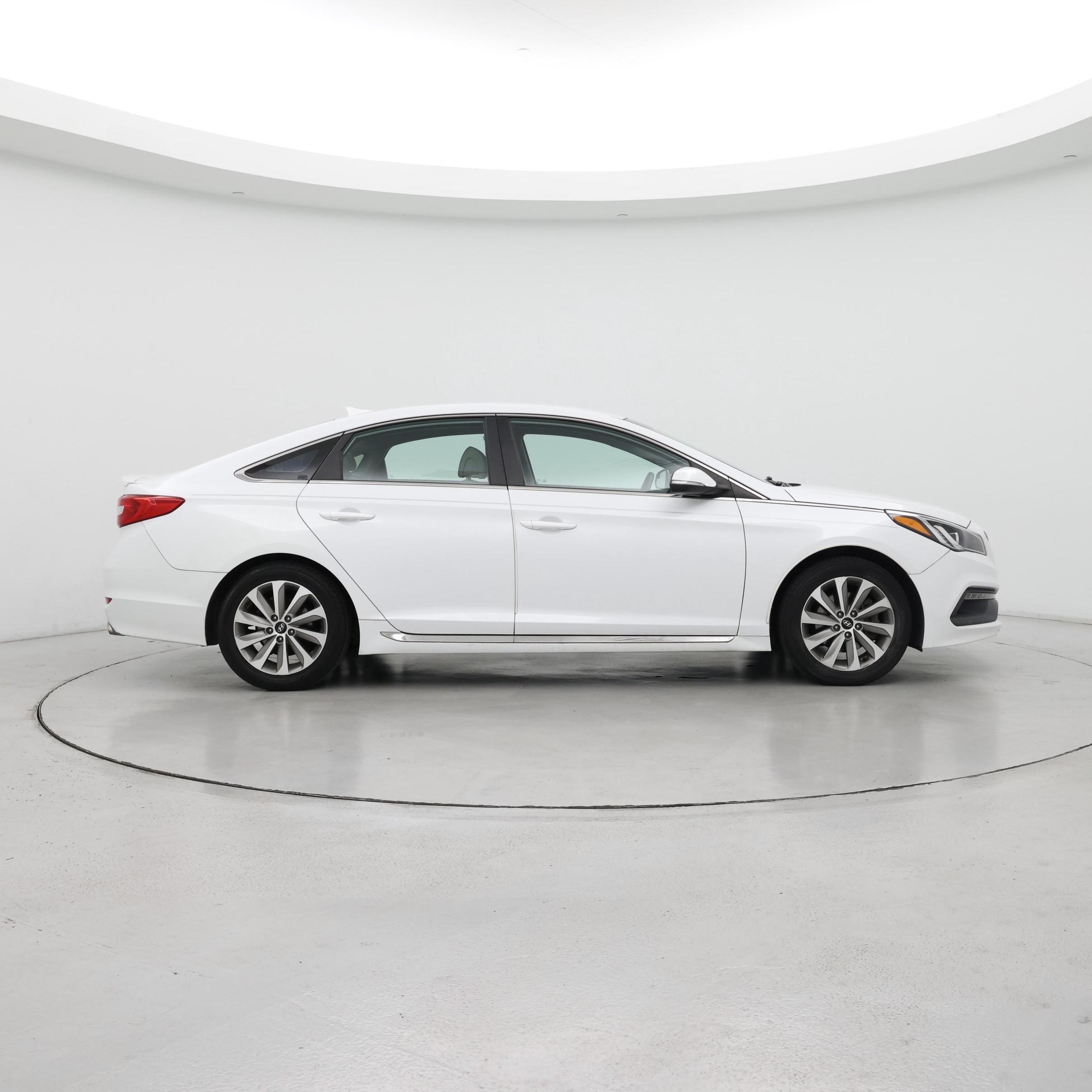 Thumbnail: 2015 Hyundai Sonata - 7