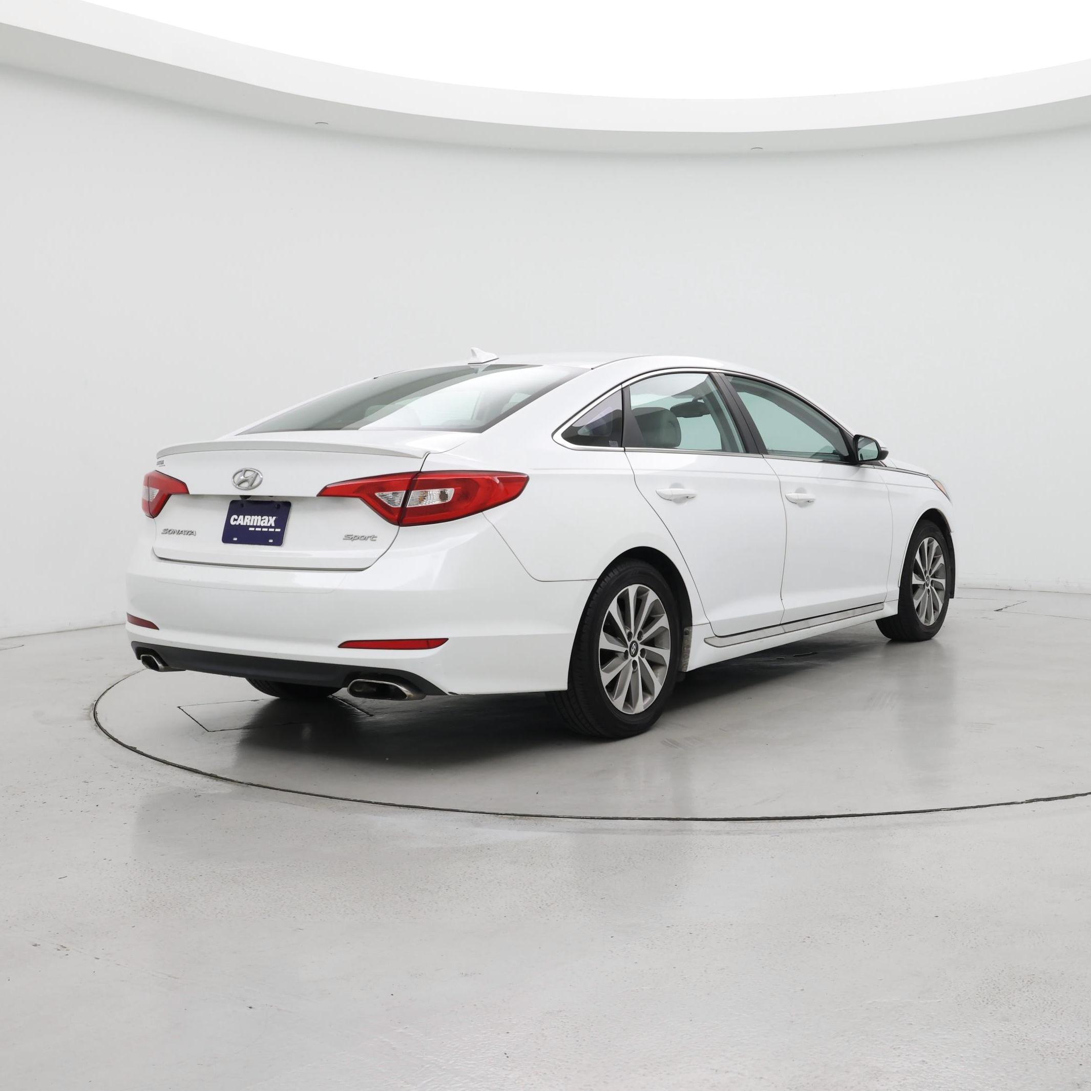 Thumbnail: 2015 Hyundai Sonata - 8