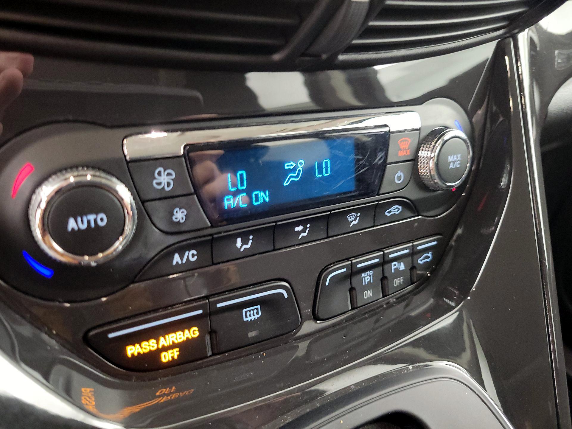 Thumbnail: 2015 Ford Escape - 16