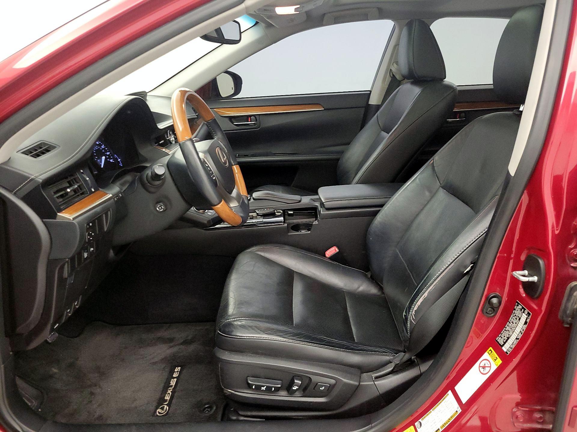 Thumbnail: 2014 Lexus ES - 11