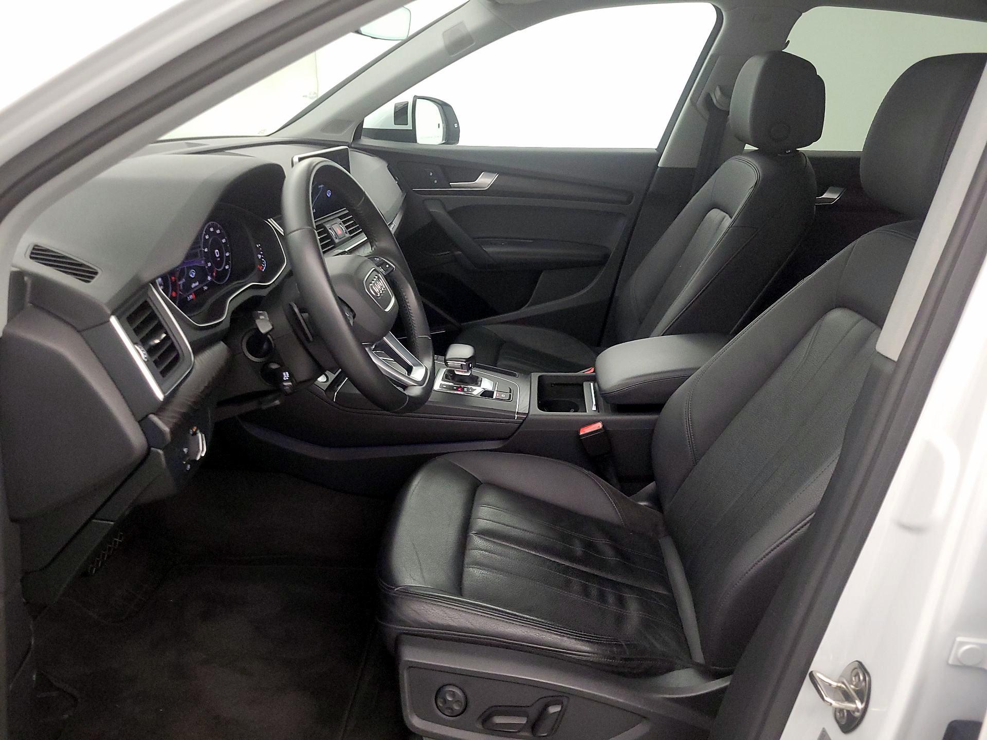 Thumbnail: 2020 Audi Q5 - 11