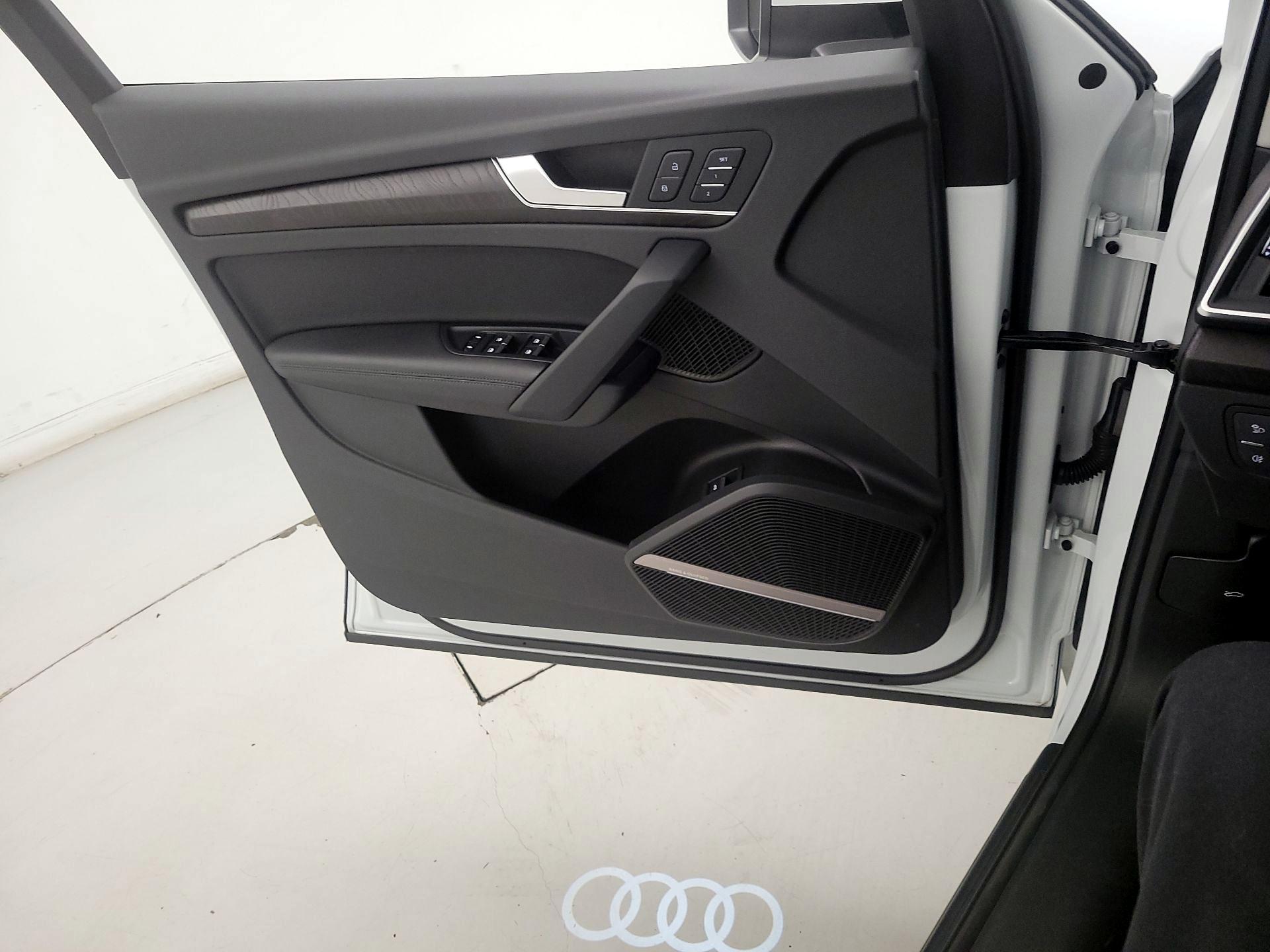 Thumbnail: 2020 Audi Q5 - 12