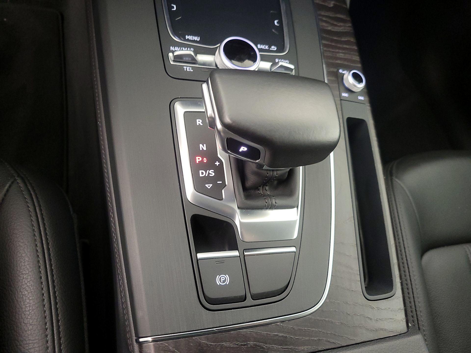 Thumbnail: 2020 Audi Q5 - 18