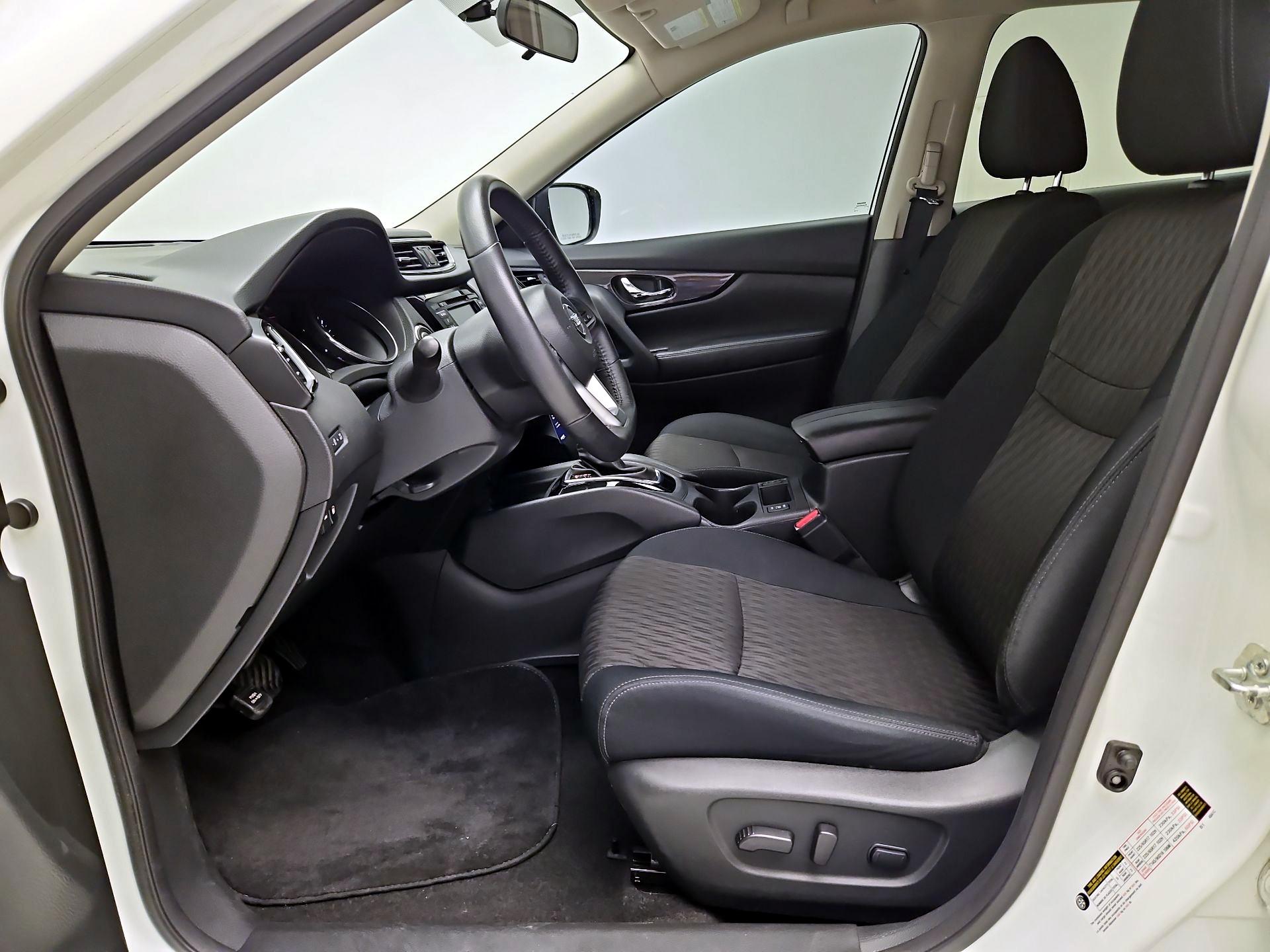 Thumbnail: 2018 Nissan Rogue - 11