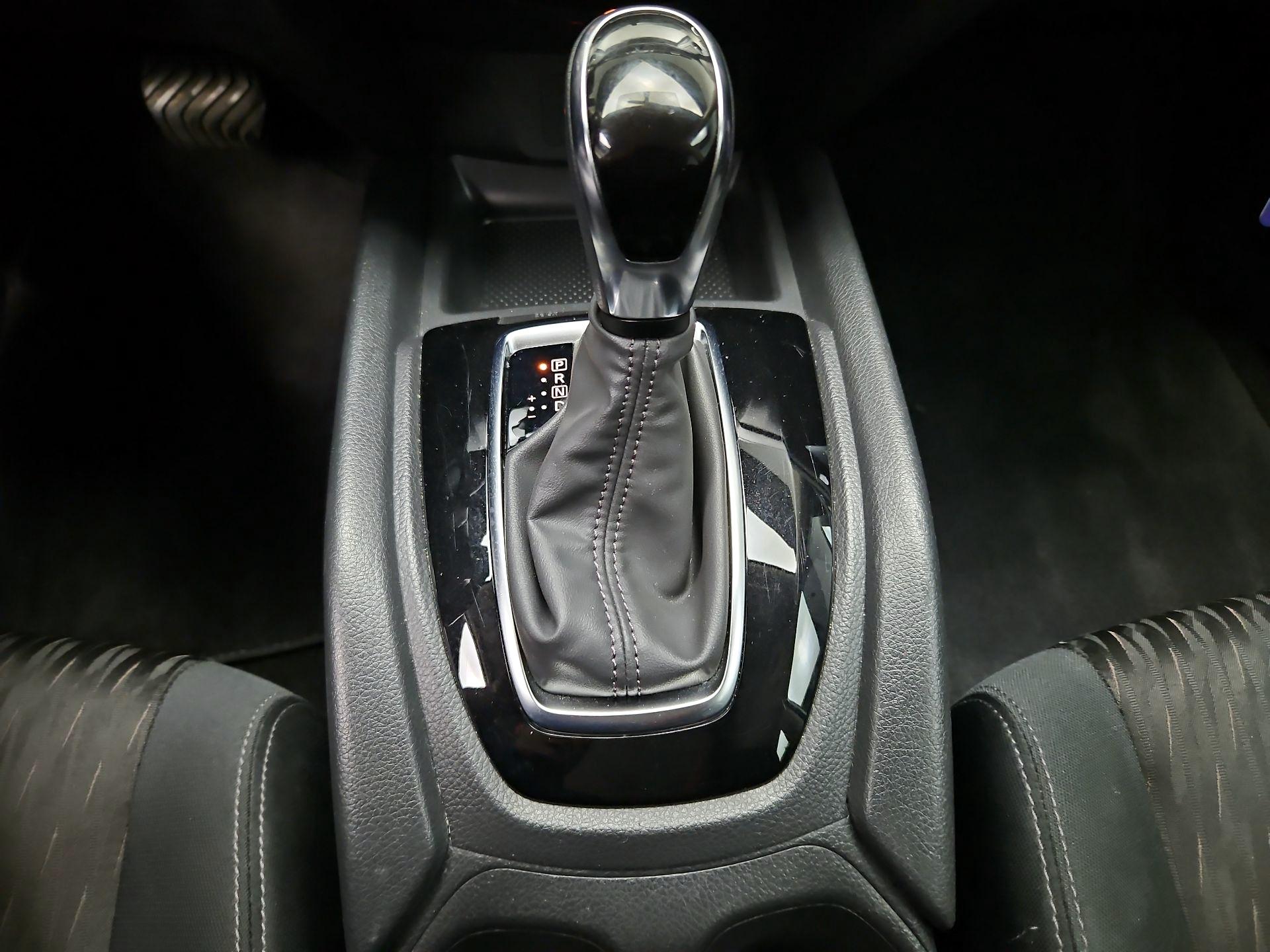 Thumbnail: 2018 Nissan Rogue - 17