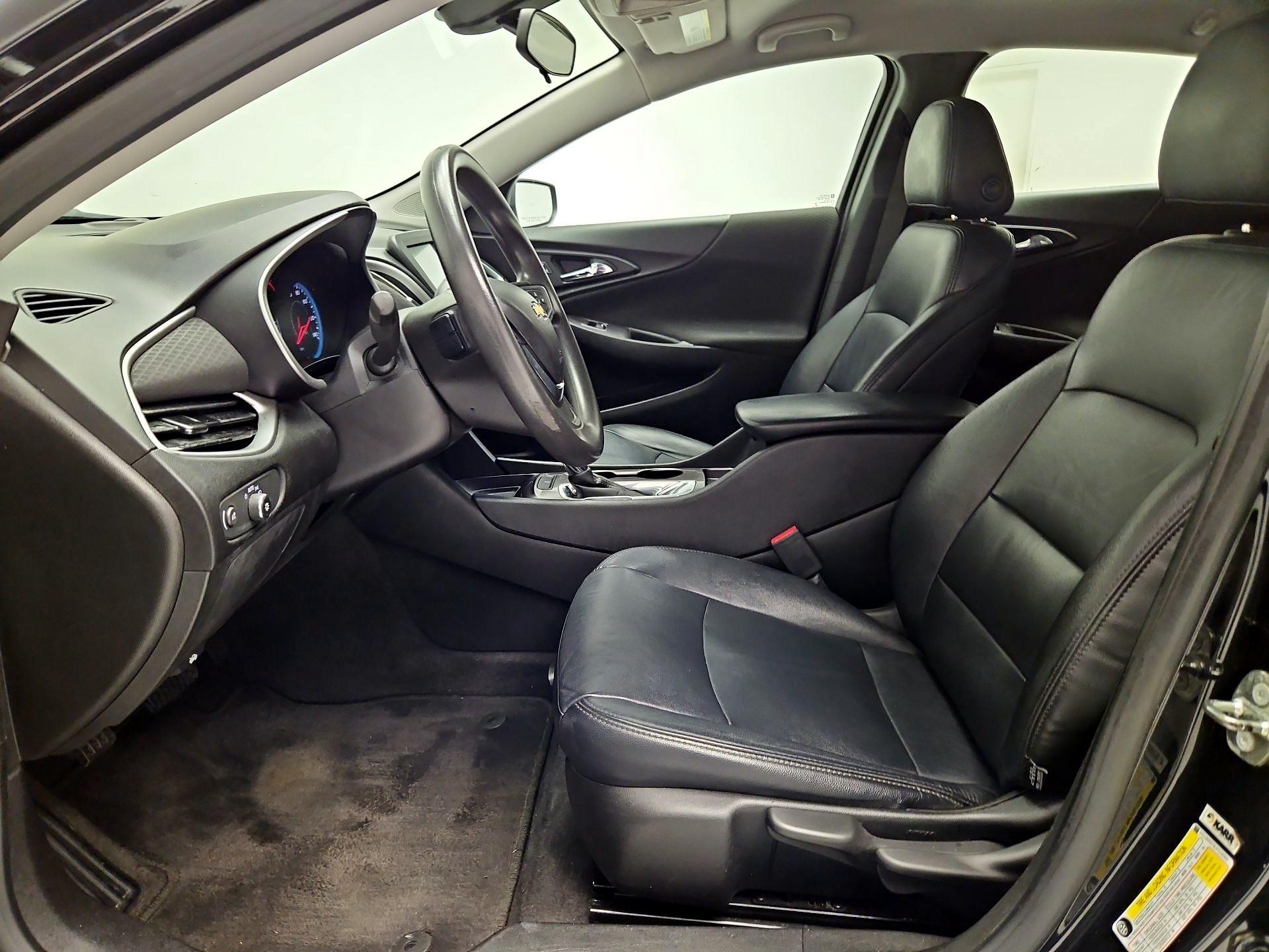 Thumbnail: 2018 Chevrolet Malibu - 11