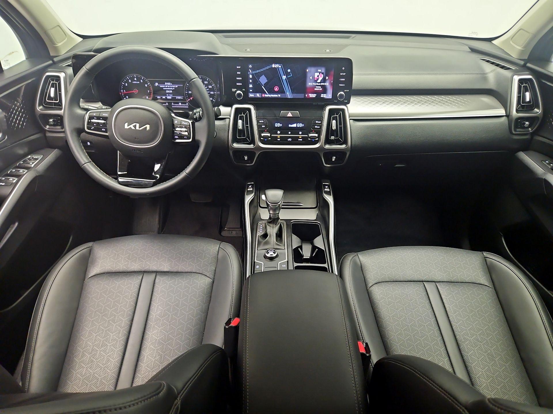 Thumbnail: 2023 Kia Sorento - 9