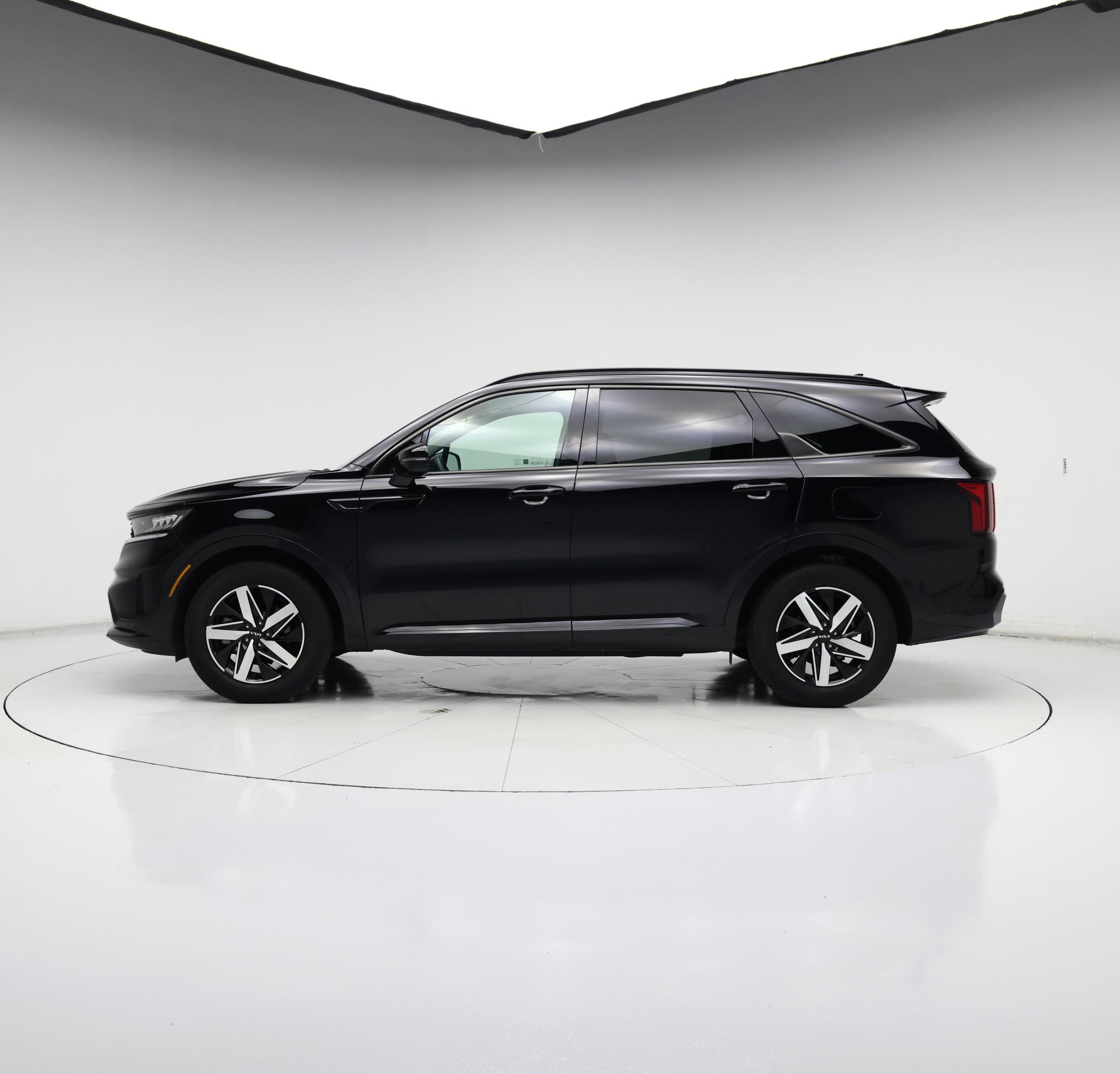 Thumbnail: 2023 Kia Sorento - 3