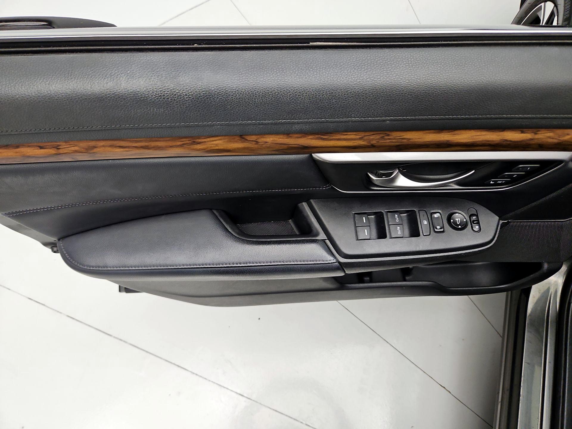 Thumbnail: 2017 Honda CR-V - 12