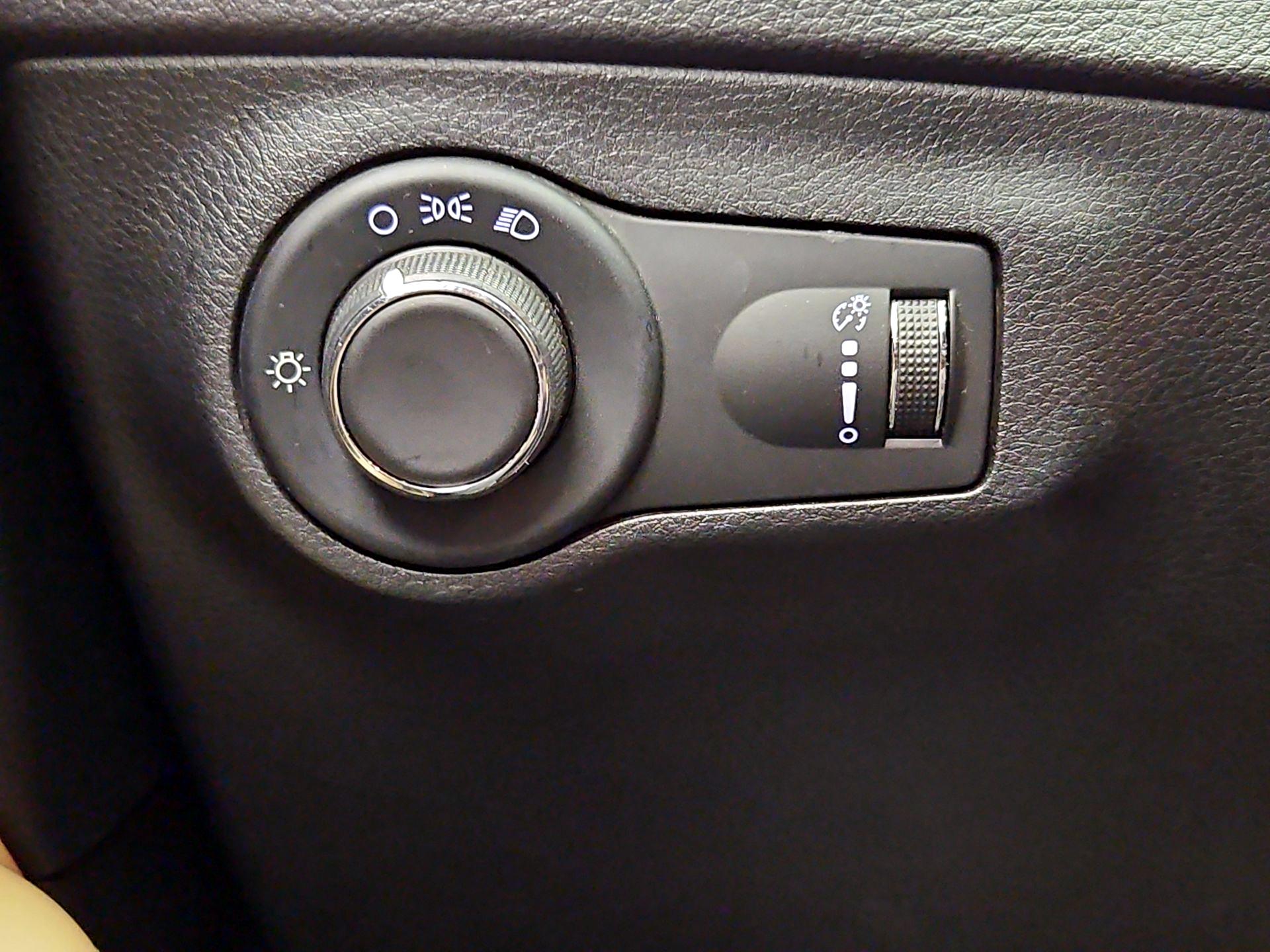 Thumbnail: 2017 Jeep Compass - 13