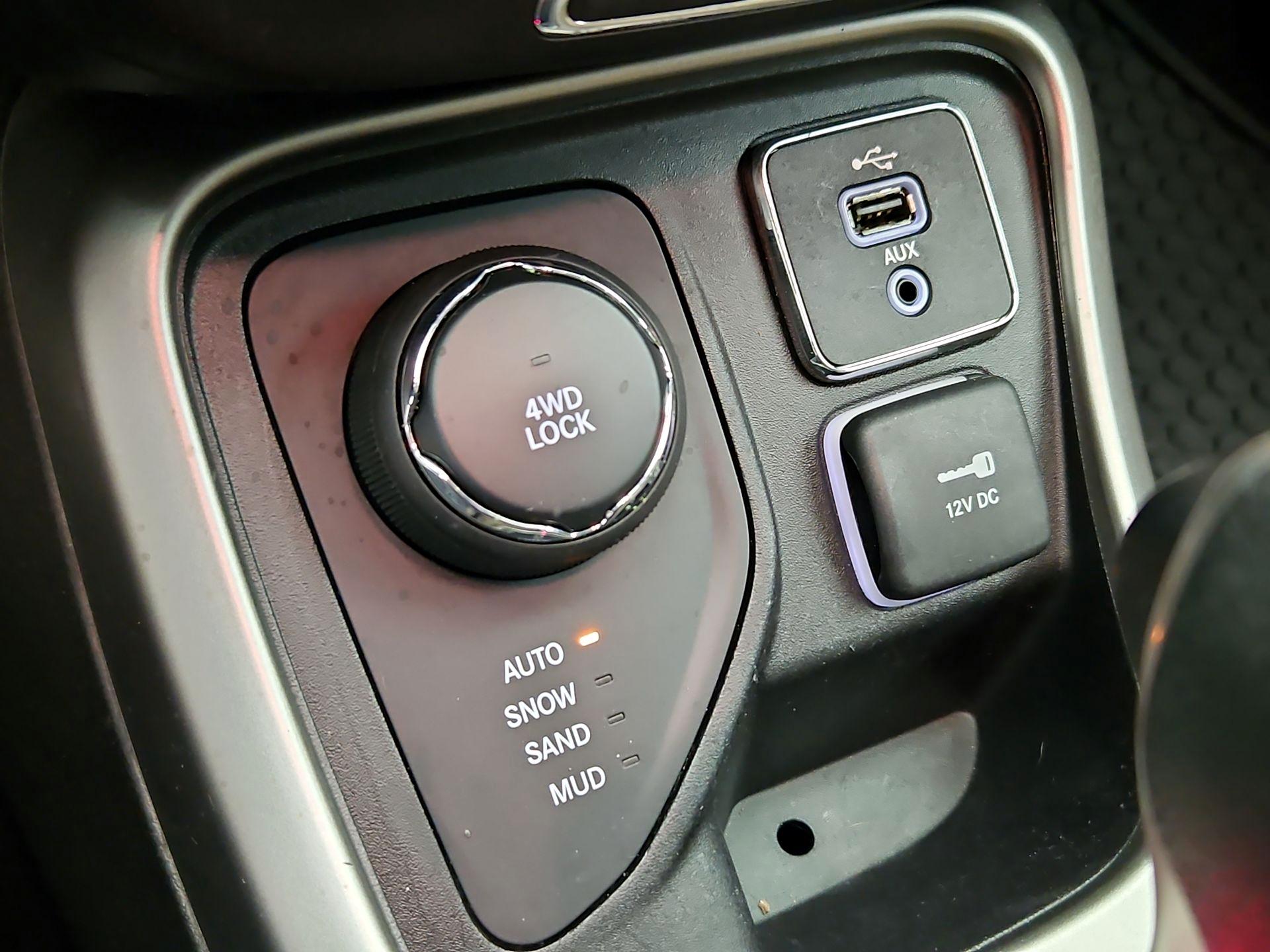 Thumbnail: 2017 Jeep Compass - 18