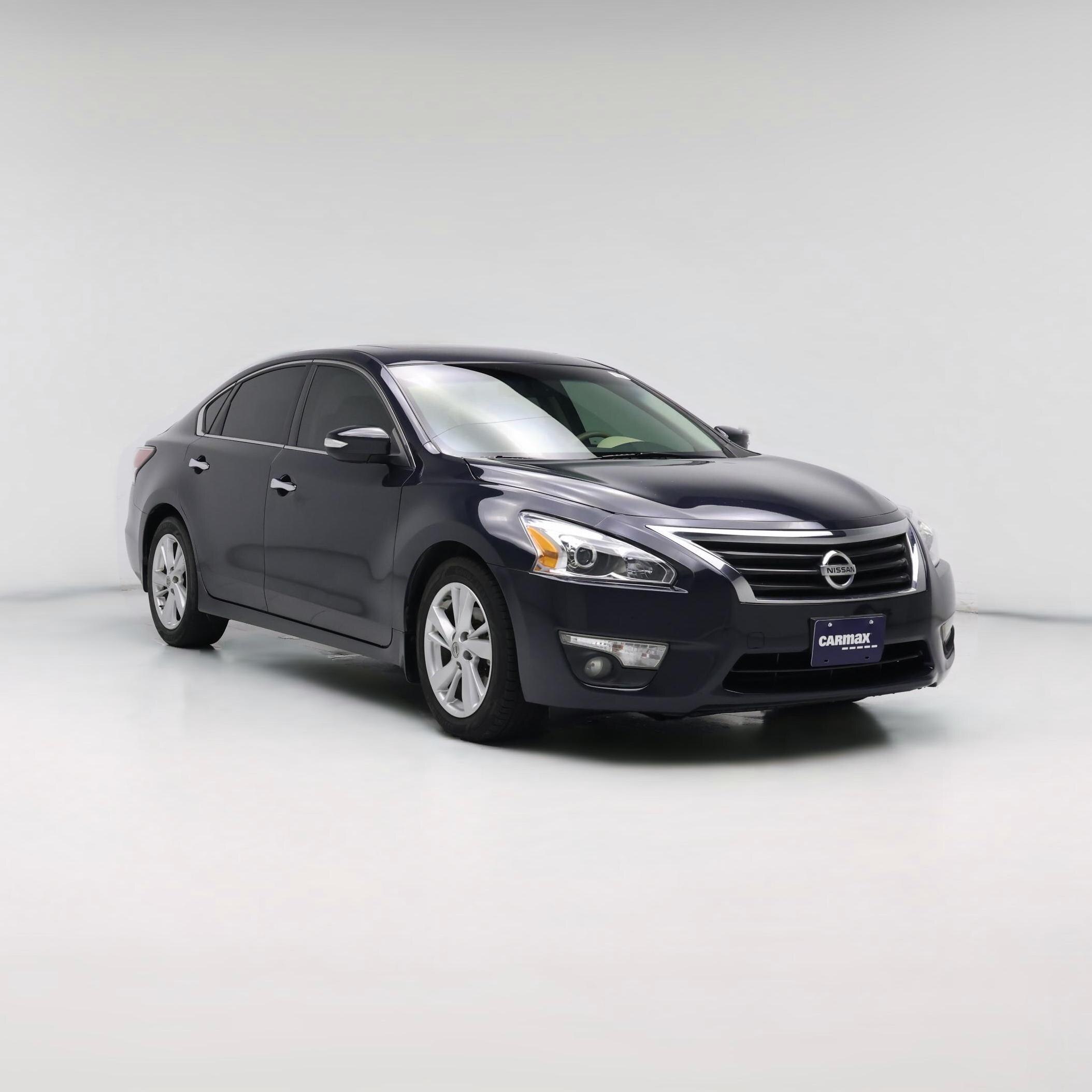Thumbnail: 2015 Nissan Altima - 1
