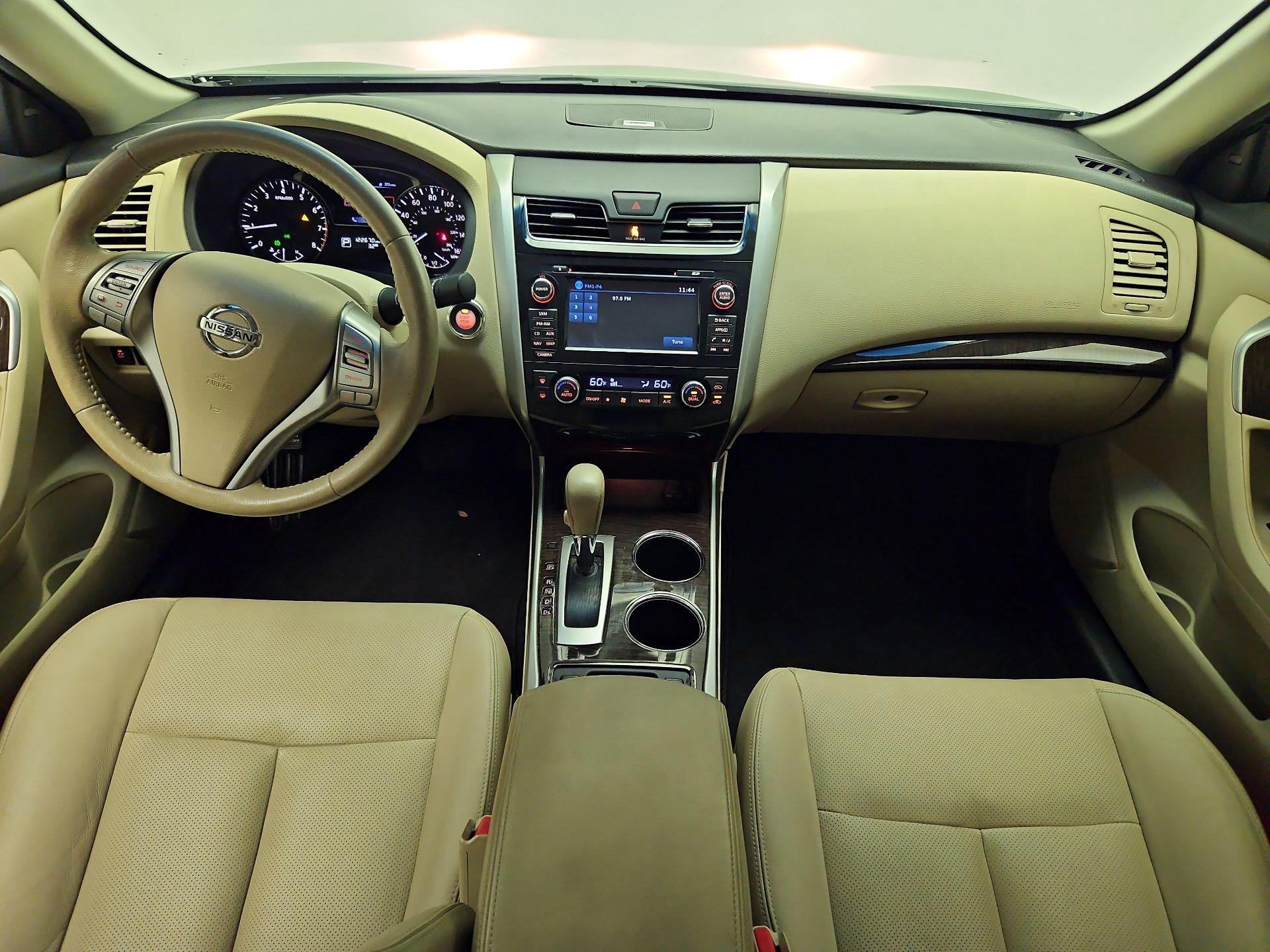Thumbnail: 2015 Nissan Altima - 9
