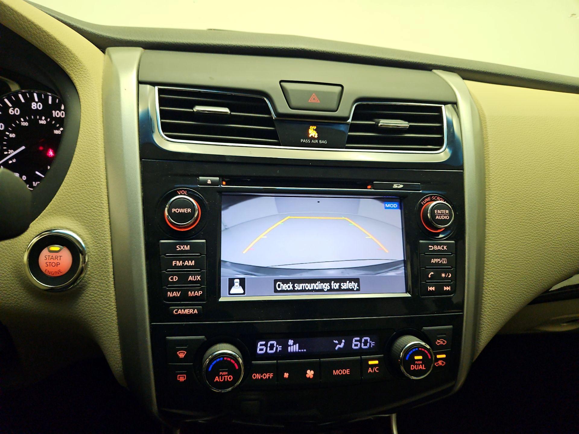 Thumbnail: 2015 Nissan Altima - 13