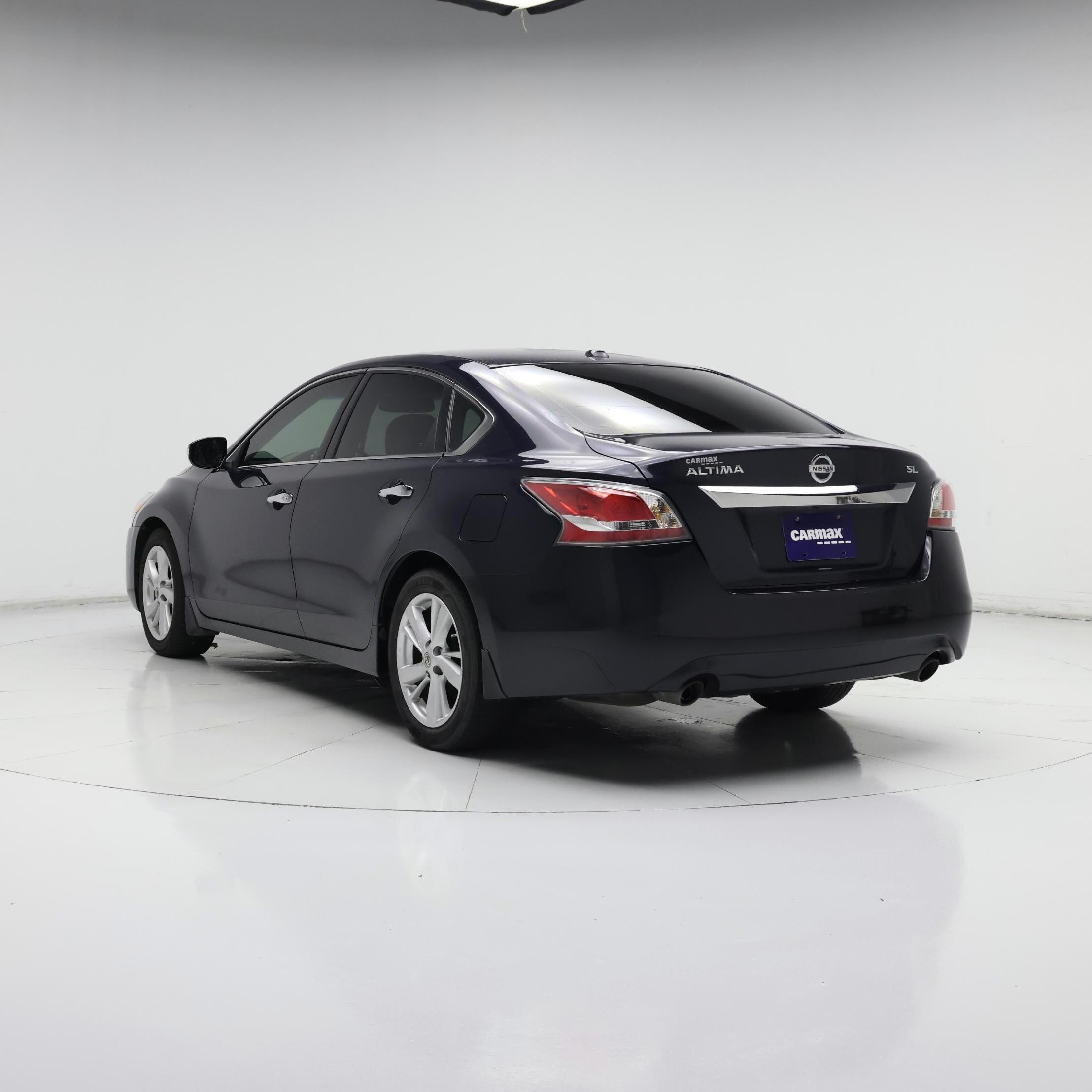 Thumbnail: 2015 Nissan Altima - 2