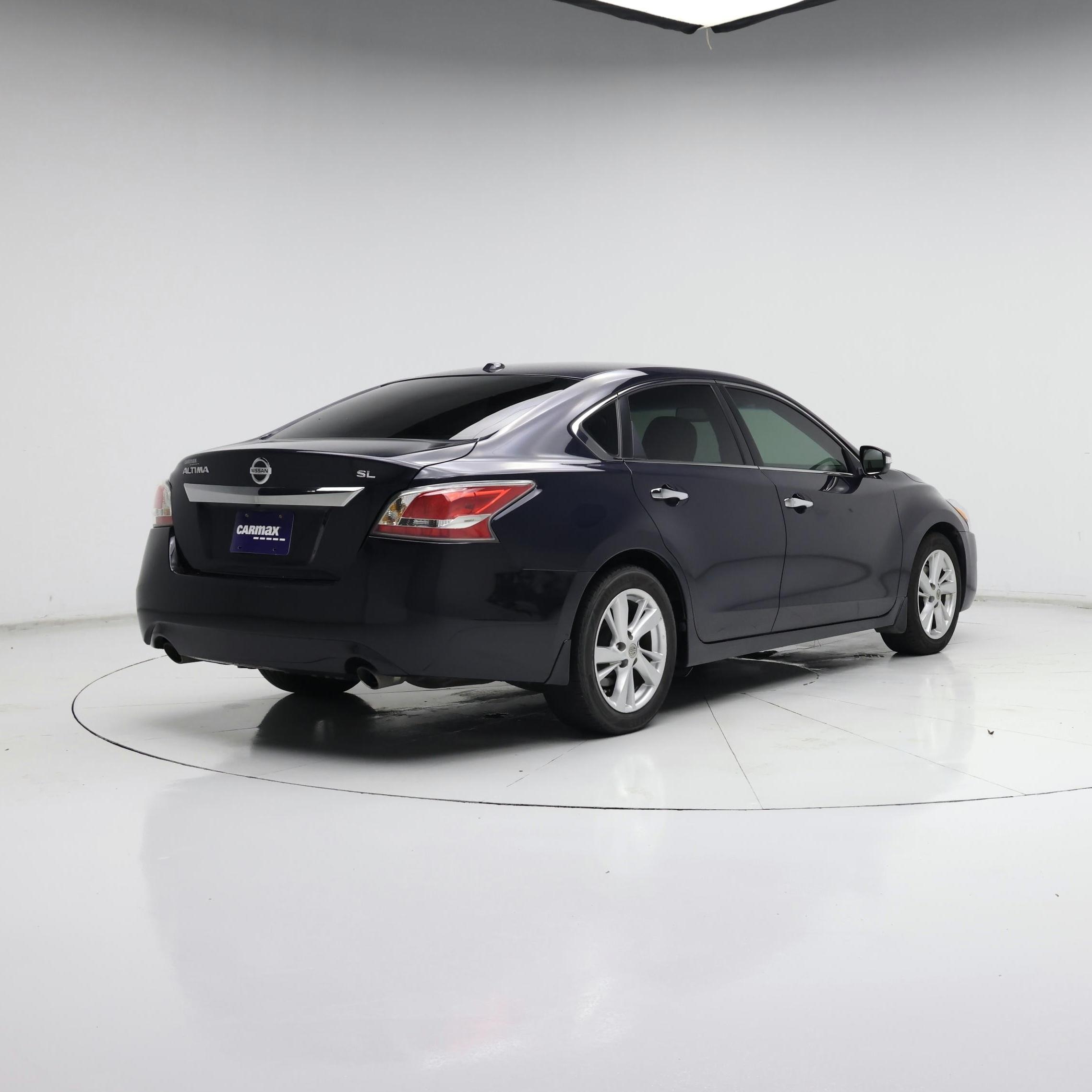Thumbnail: 2015 Nissan Altima - 8