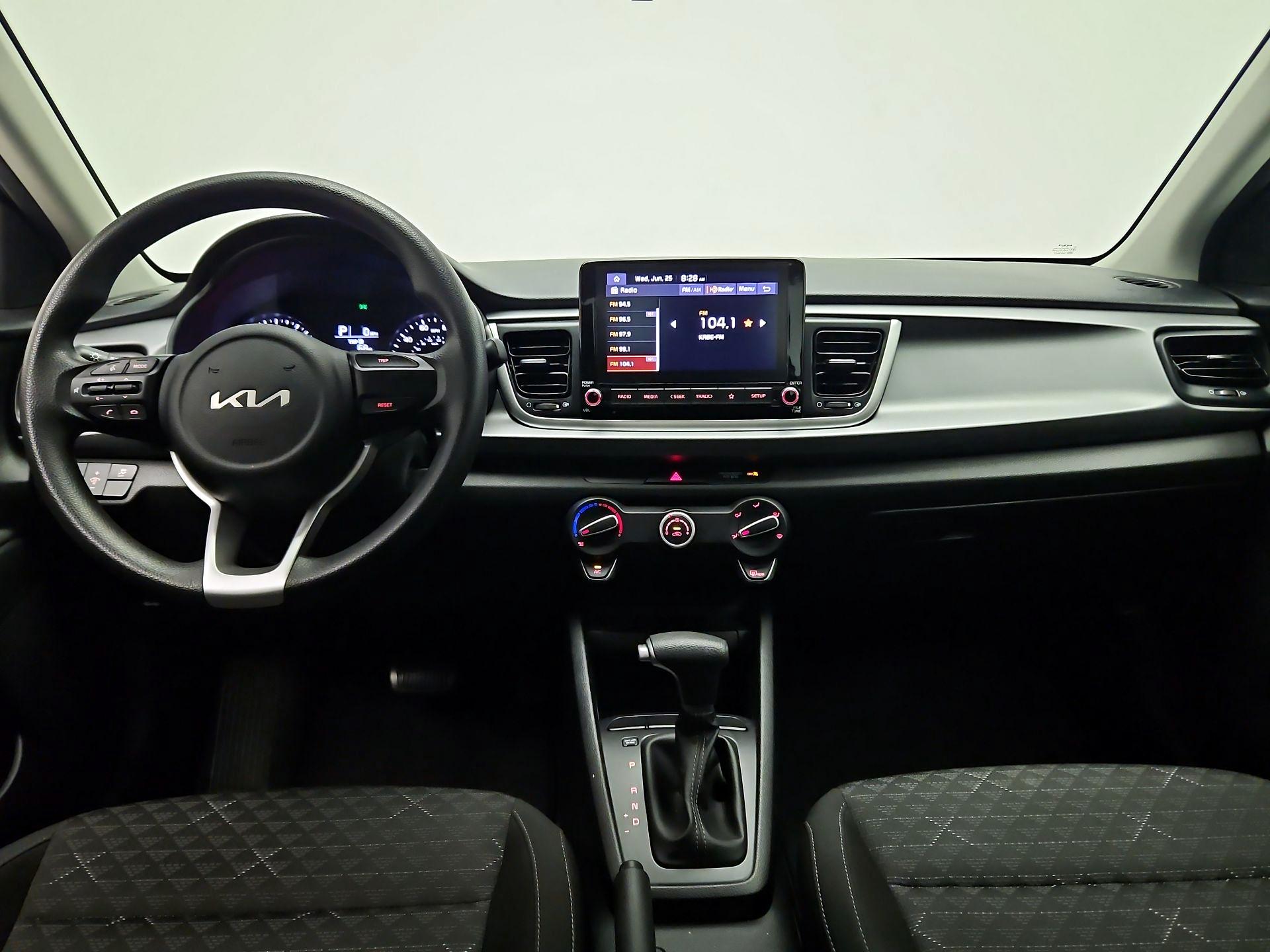 Thumbnail: 2023 Kia Rio - 9