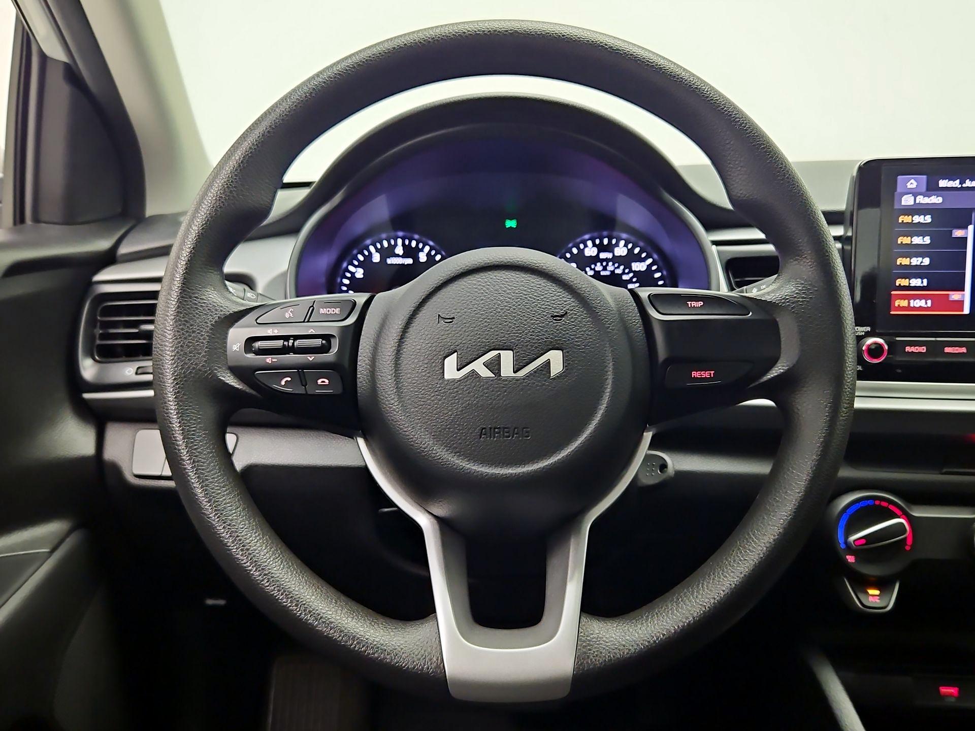 Thumbnail: 2023 Kia Rio - 10