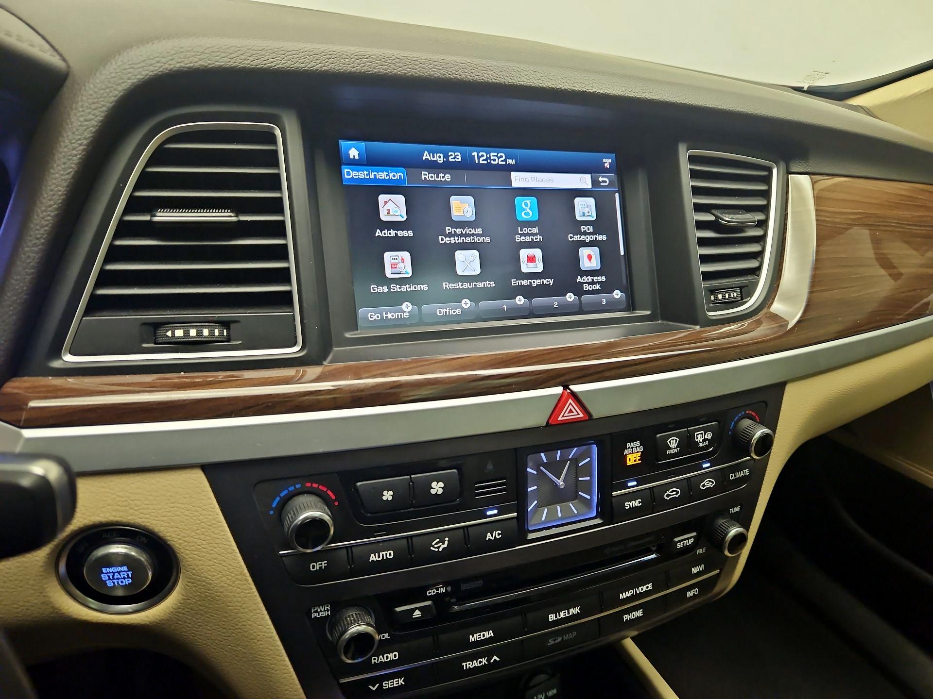 Thumbnail: 2015 Hyundai Genesis - 14