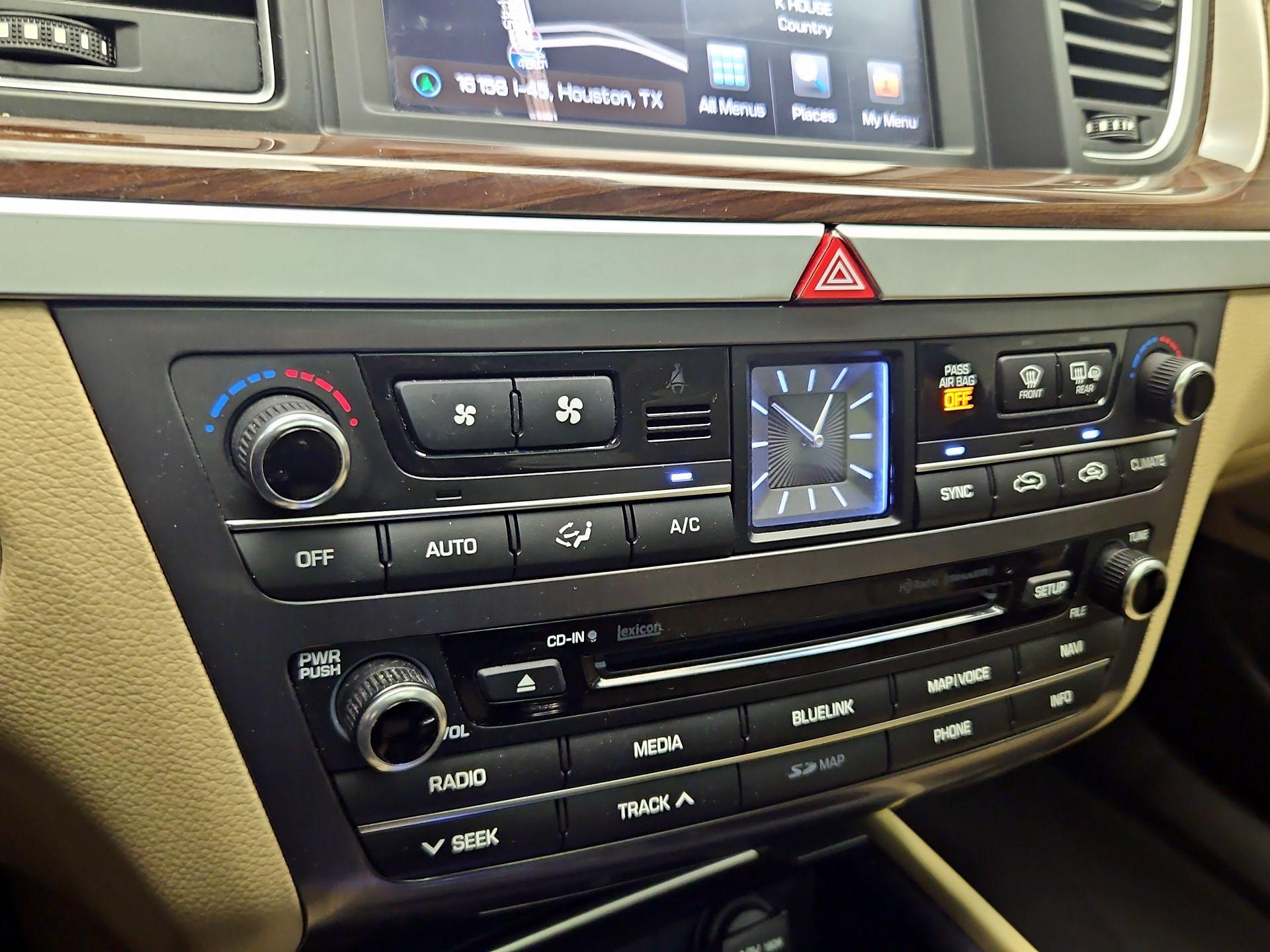 Thumbnail: 2015 Hyundai Genesis - 17