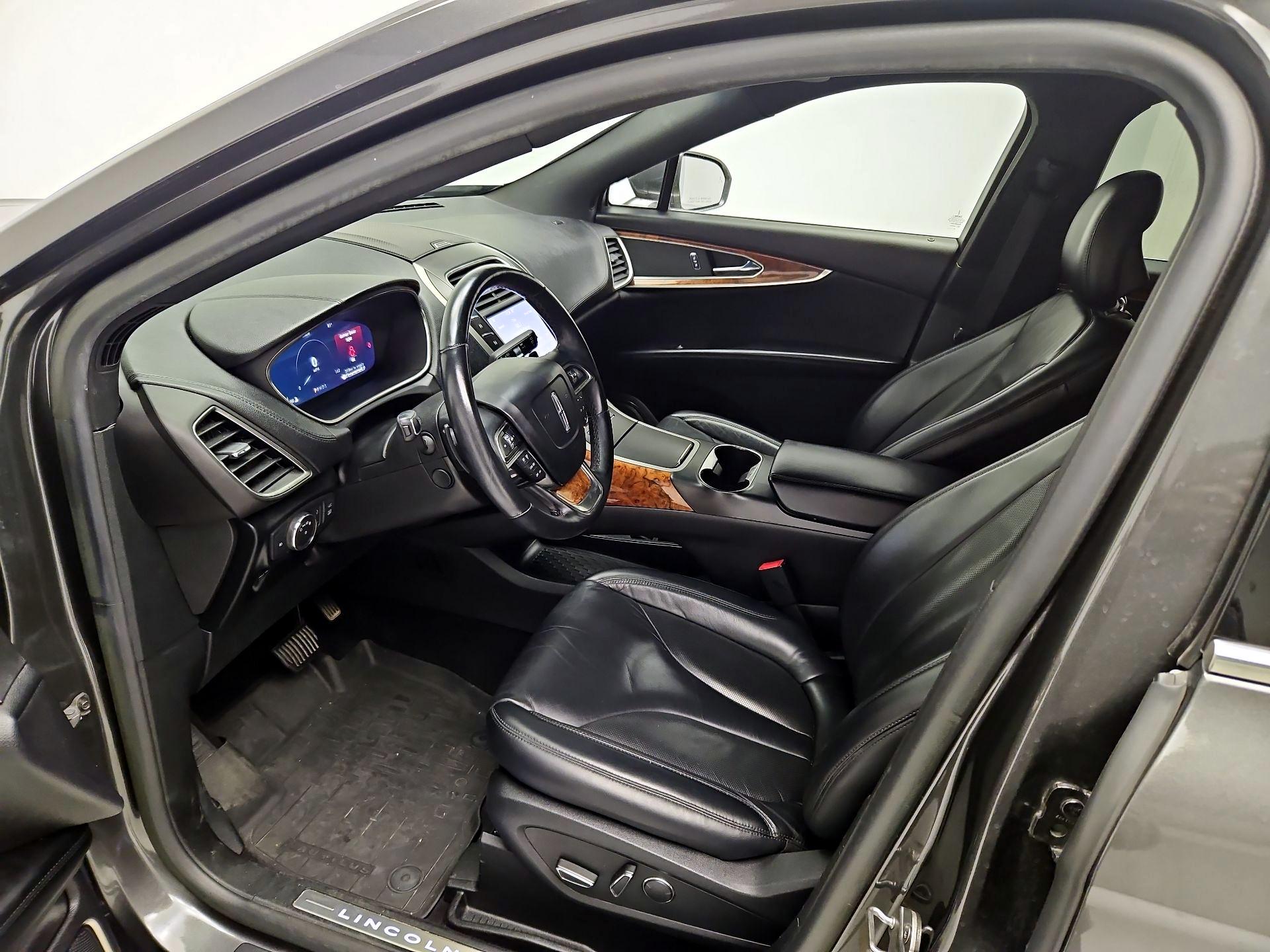 Thumbnail: 2019 Lincoln Nautilus - 11