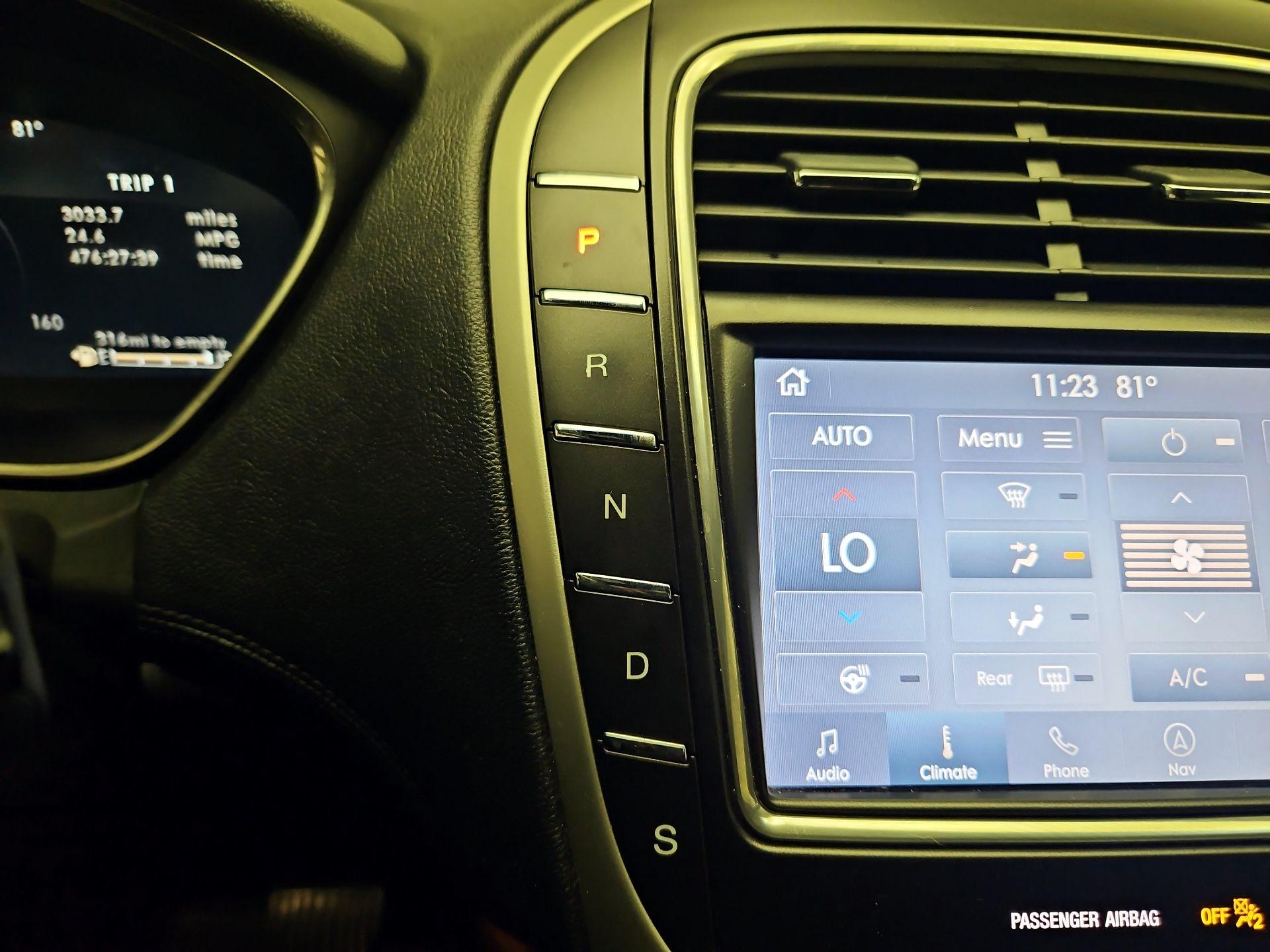 Thumbnail: 2019 Lincoln Nautilus - 18