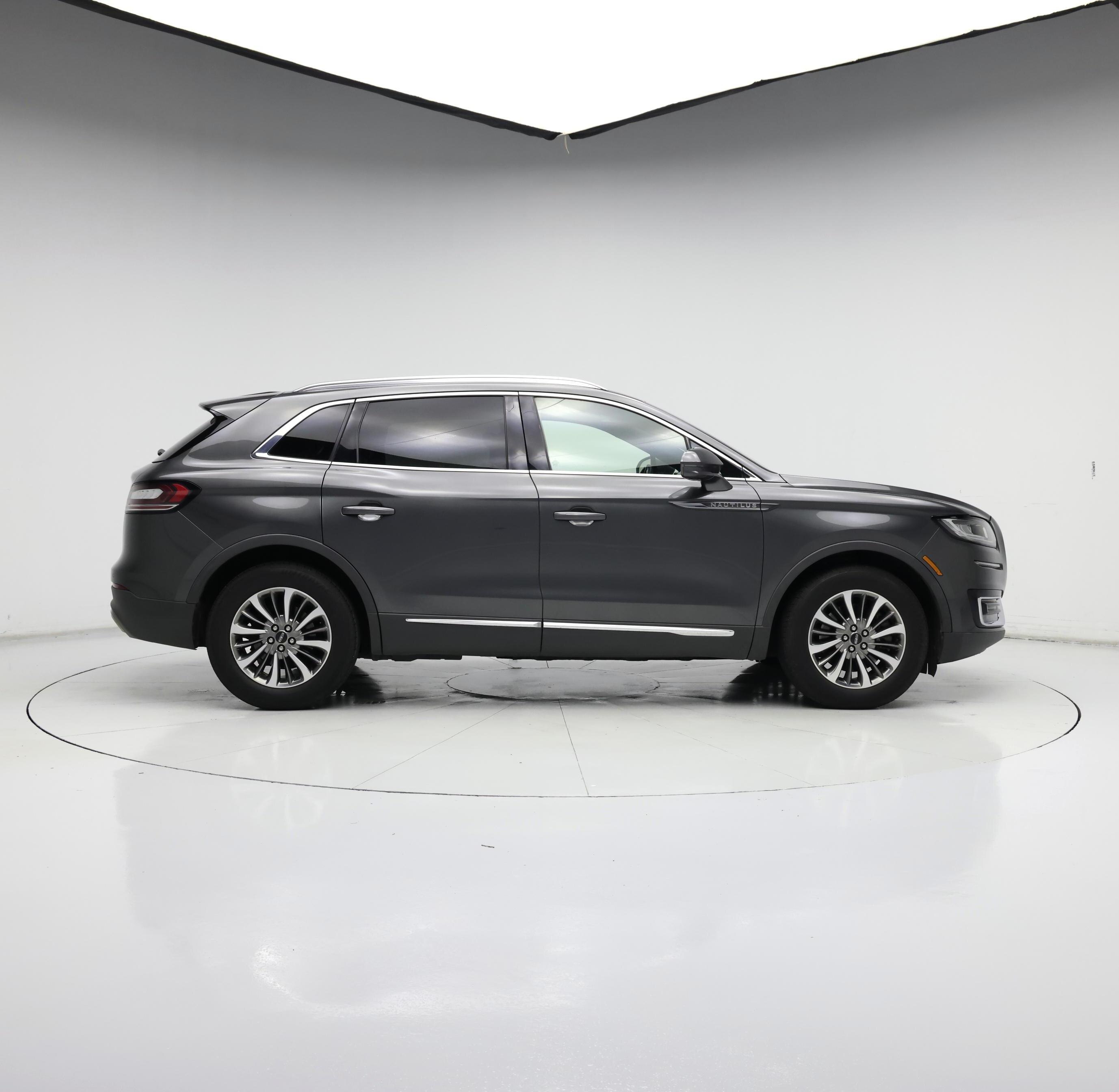 Thumbnail: 2019 Lincoln Nautilus - 7
