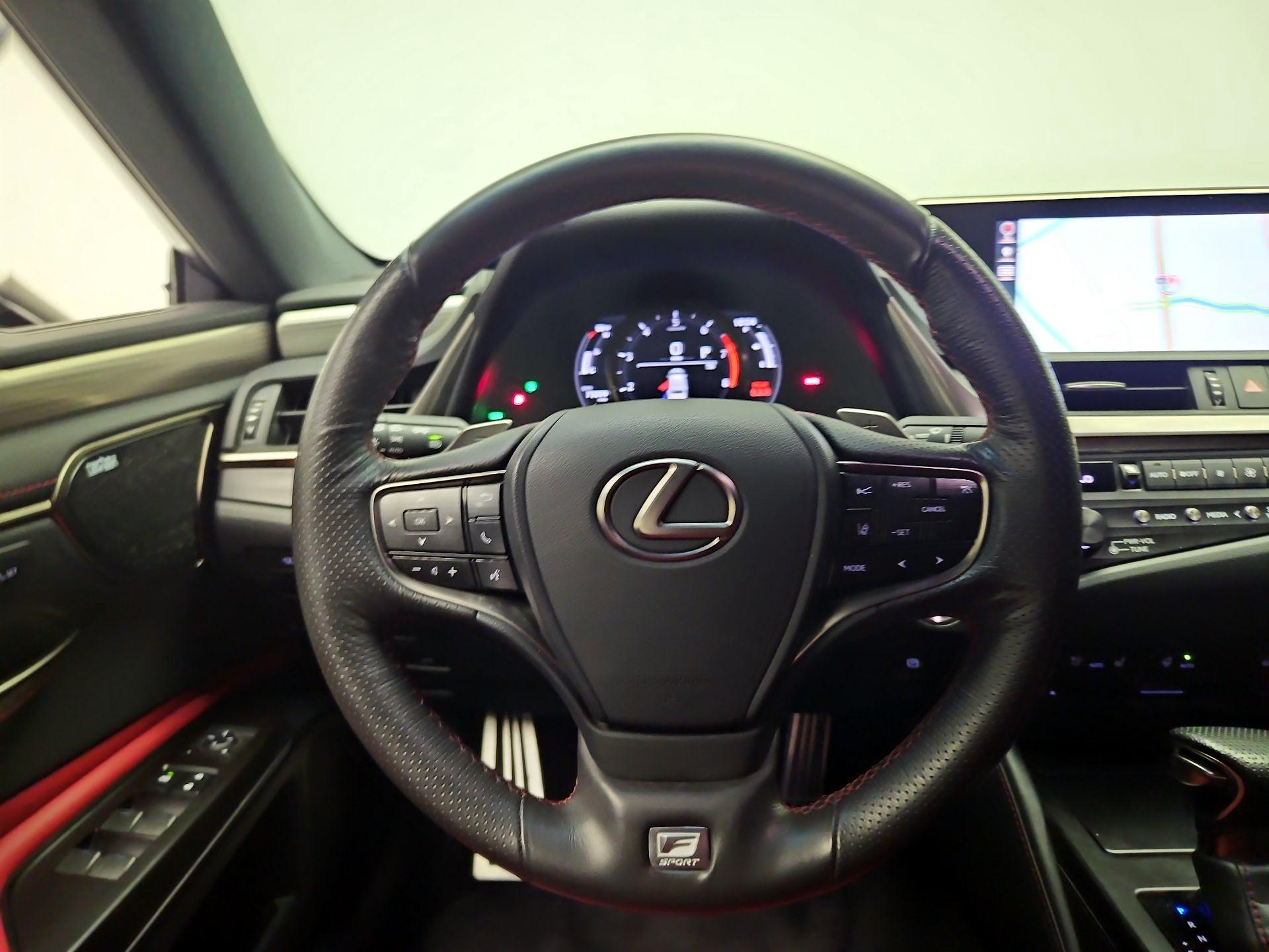 Thumbnail: 2019 Lexus ES - 10