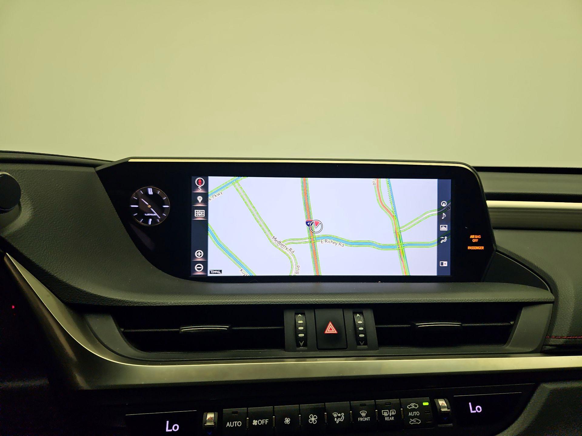 Thumbnail: 2019 Lexus ES - 13