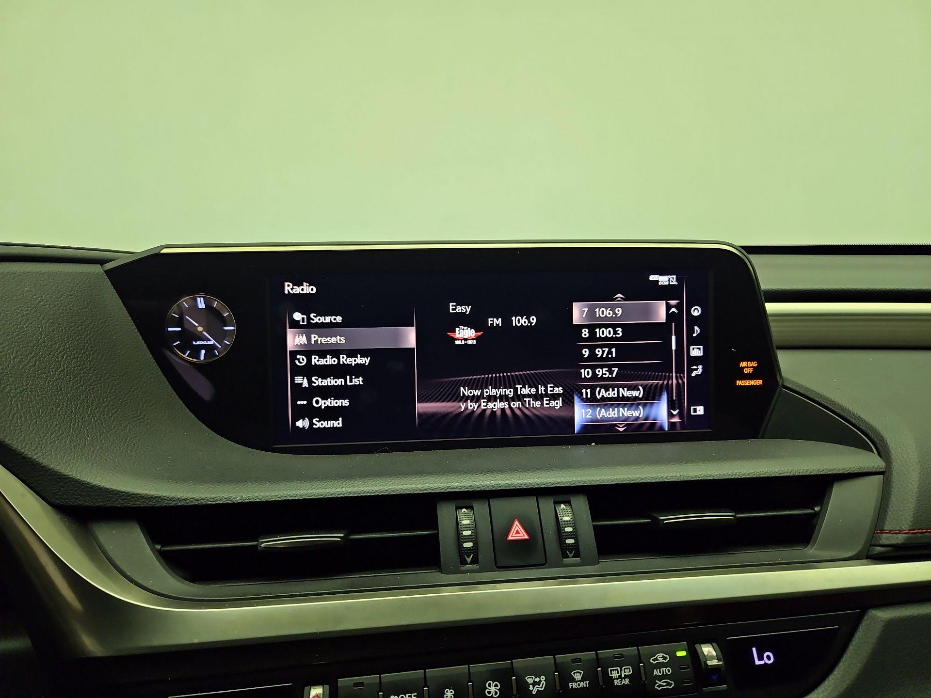 Thumbnail: 2019 Lexus ES - 15