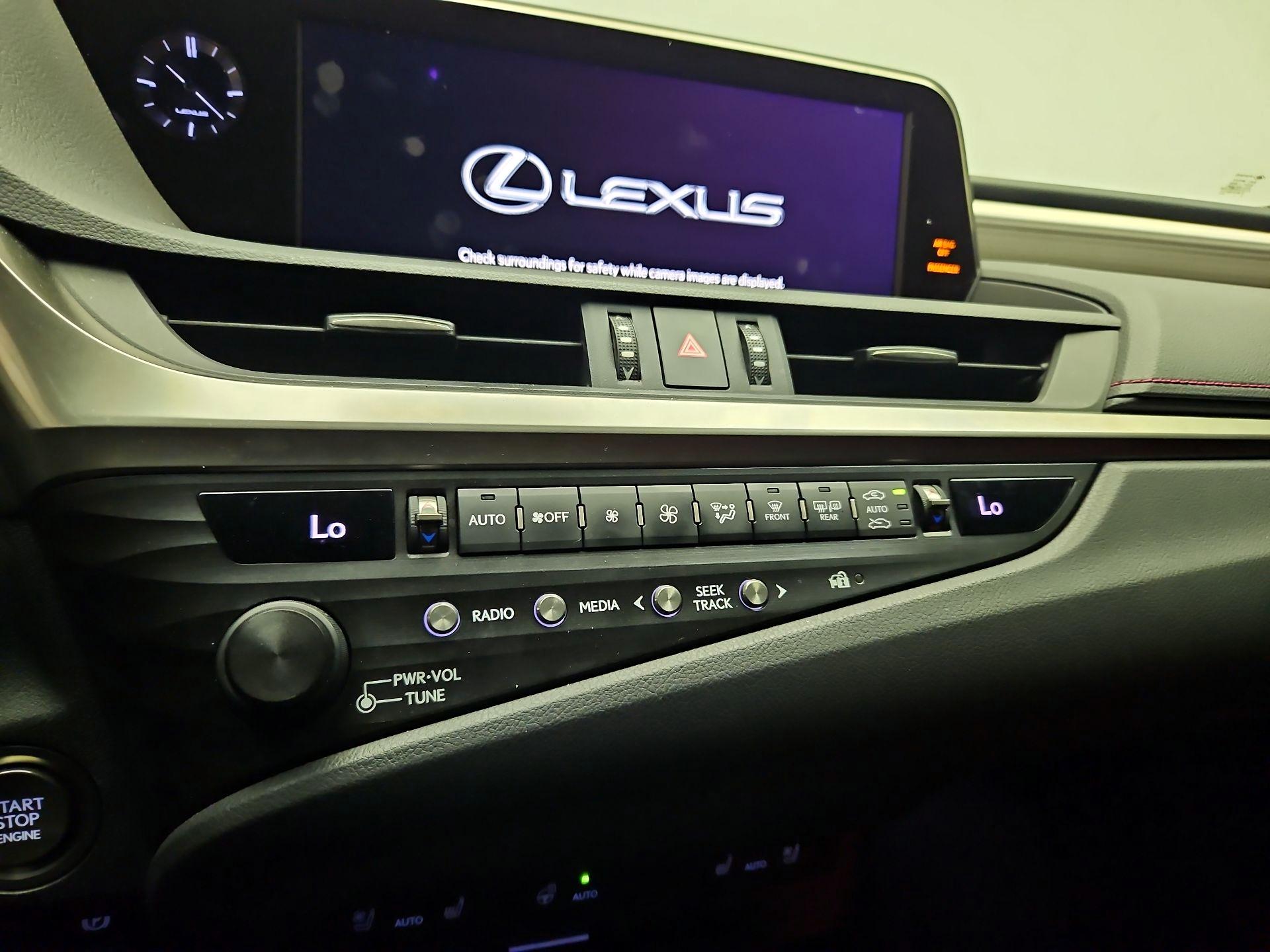 Thumbnail: 2019 Lexus ES - 16