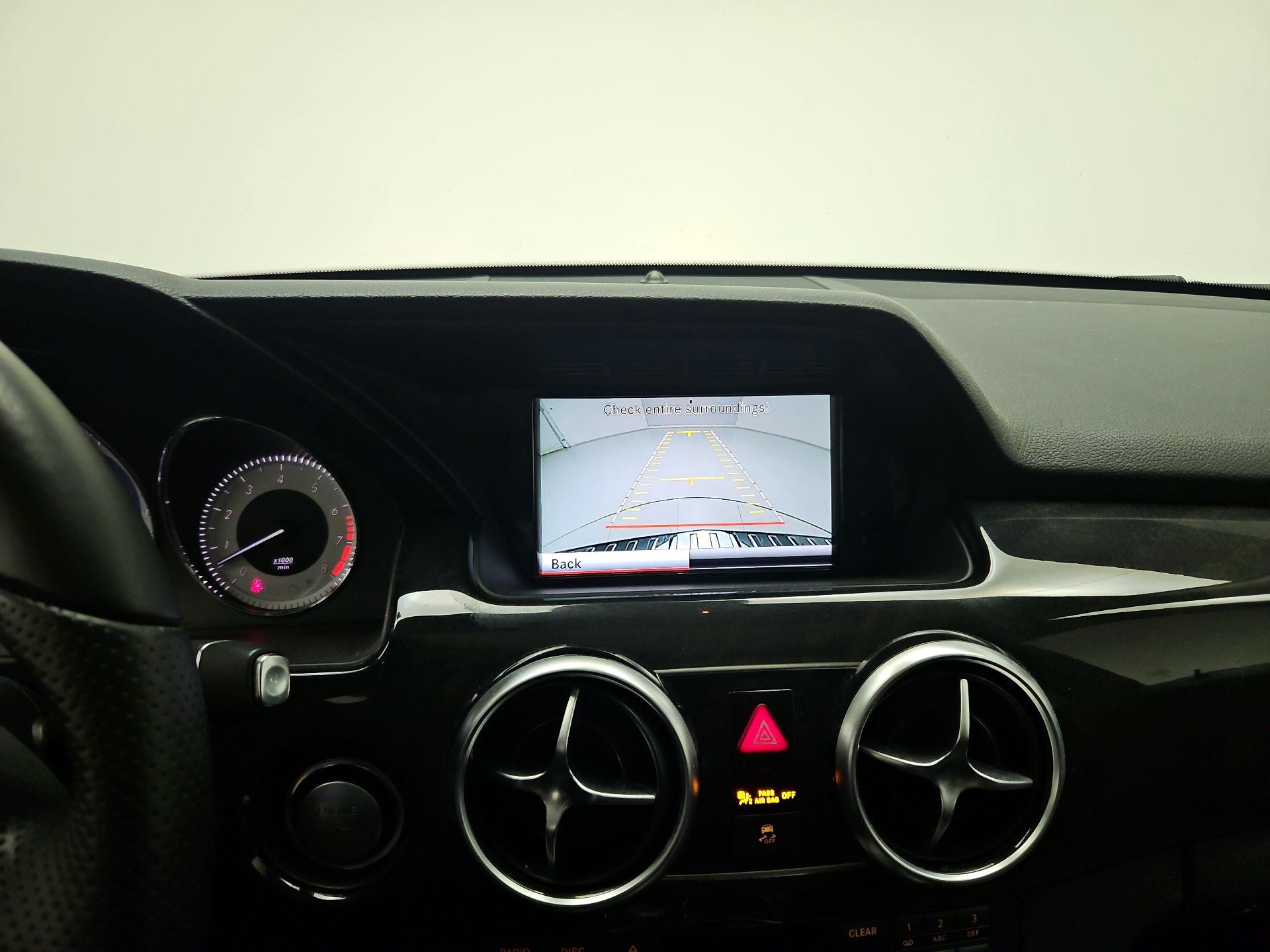 Thumbnail: 2015 Mercedes-Benz GLK - 13