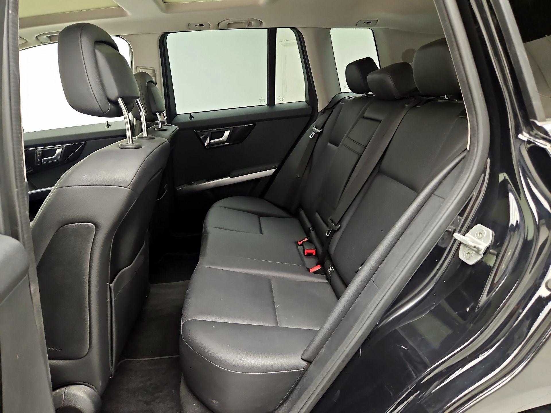 Thumbnail: 2015 Mercedes-Benz GLK - 18