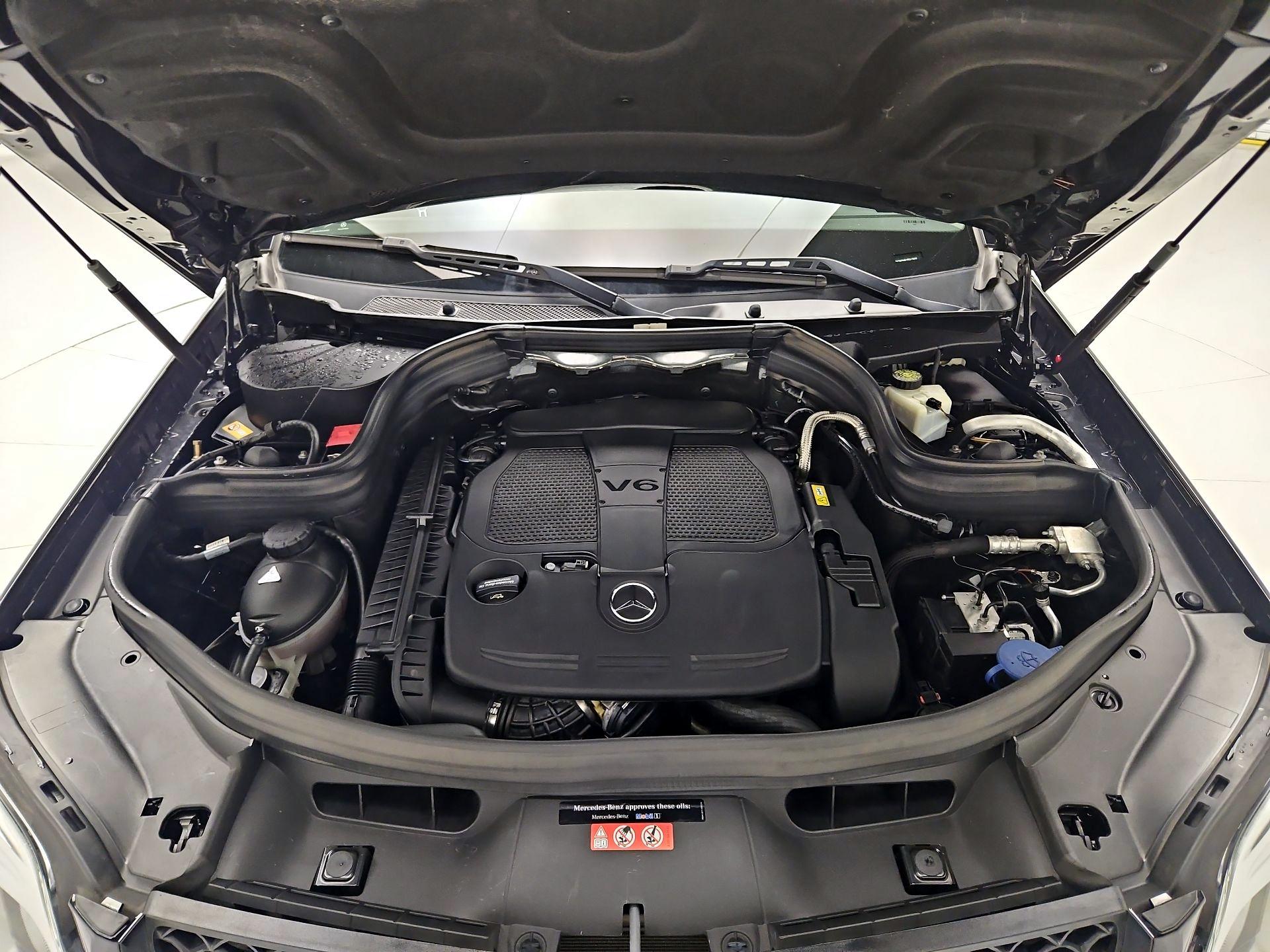 Thumbnail: 2015 Mercedes-Benz GLK - 20