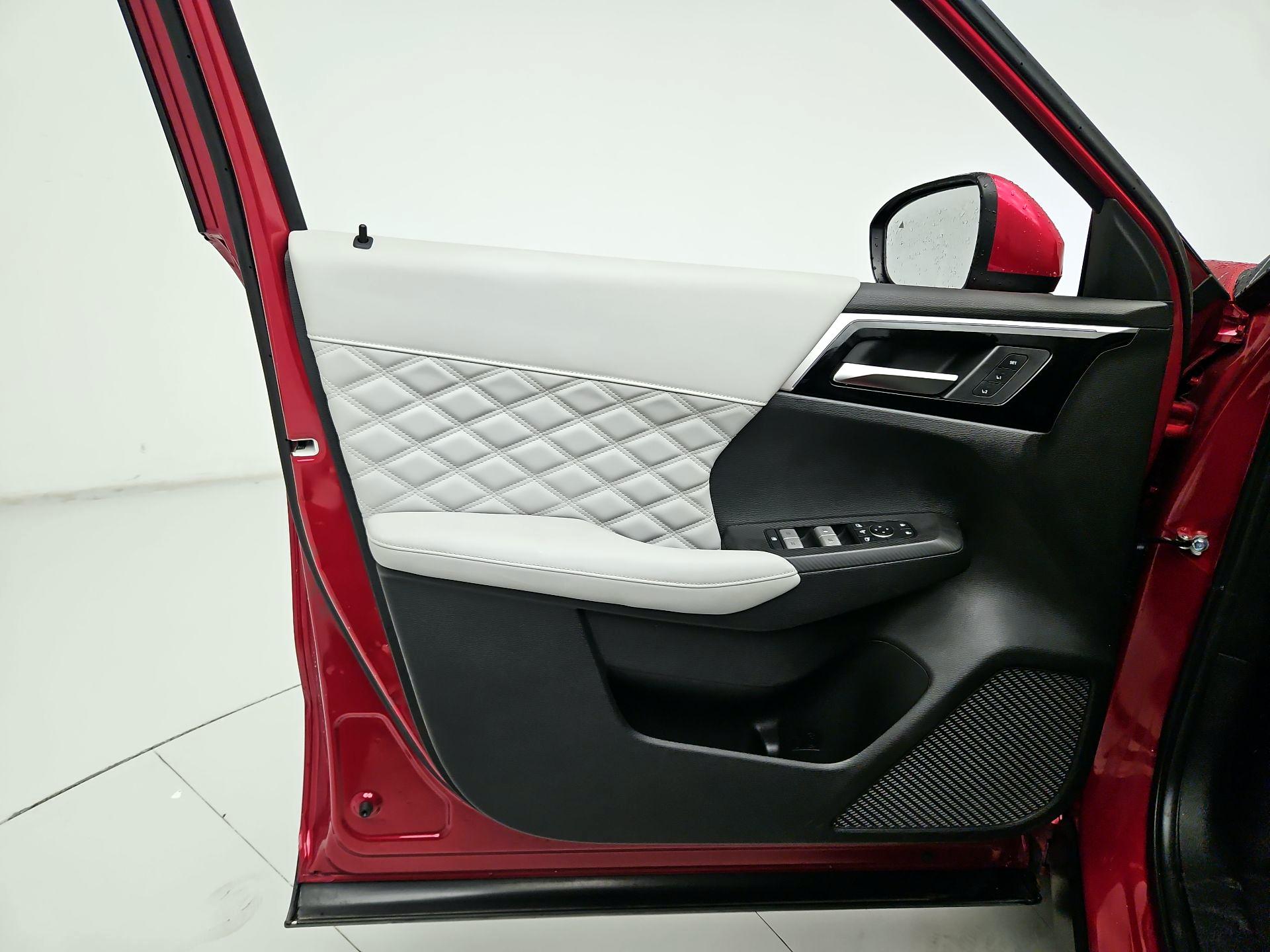 Thumbnail: 2022 Mitsubishi Outlander - 12
