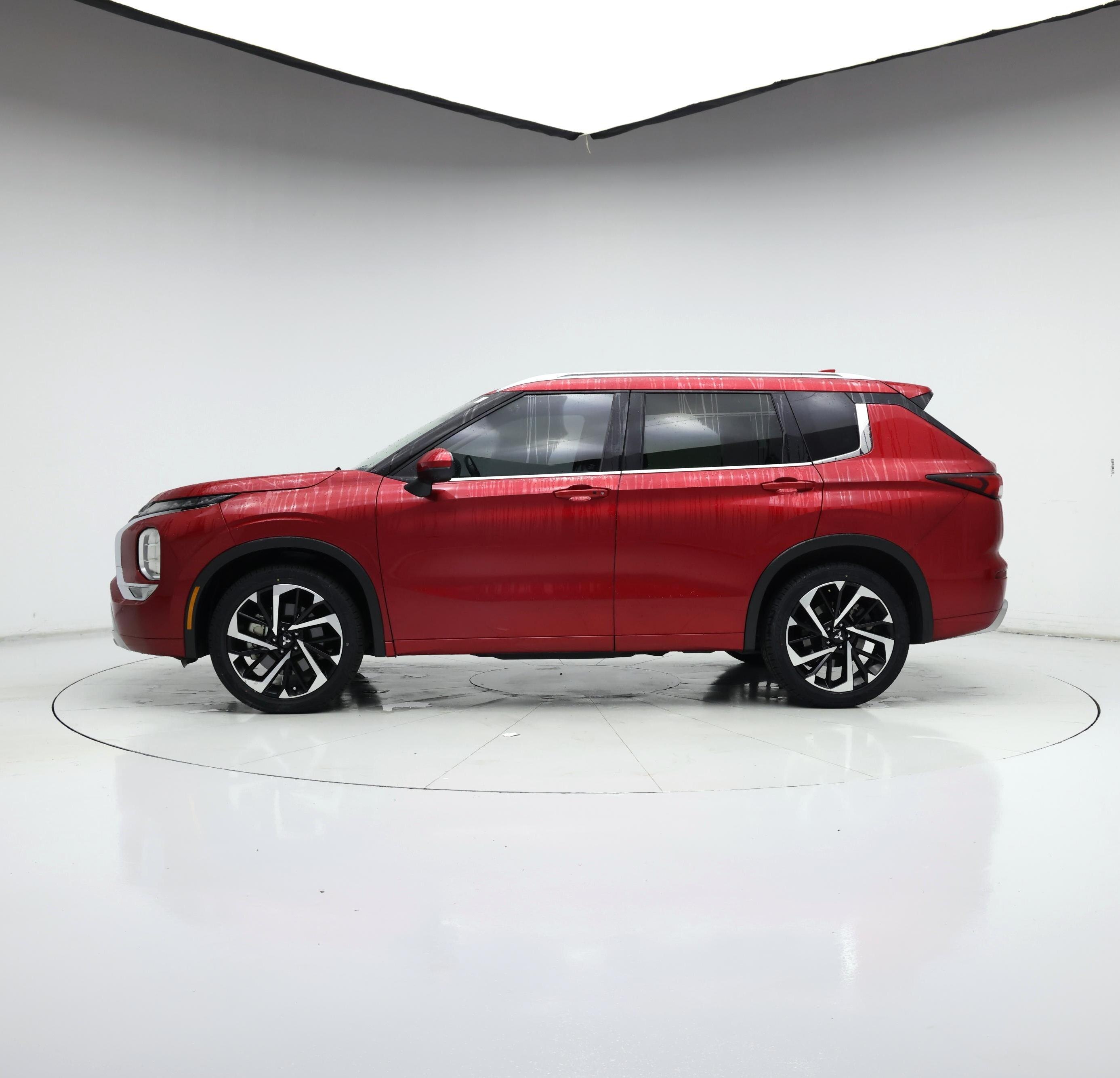 Thumbnail: 2022 Mitsubishi Outlander - 3