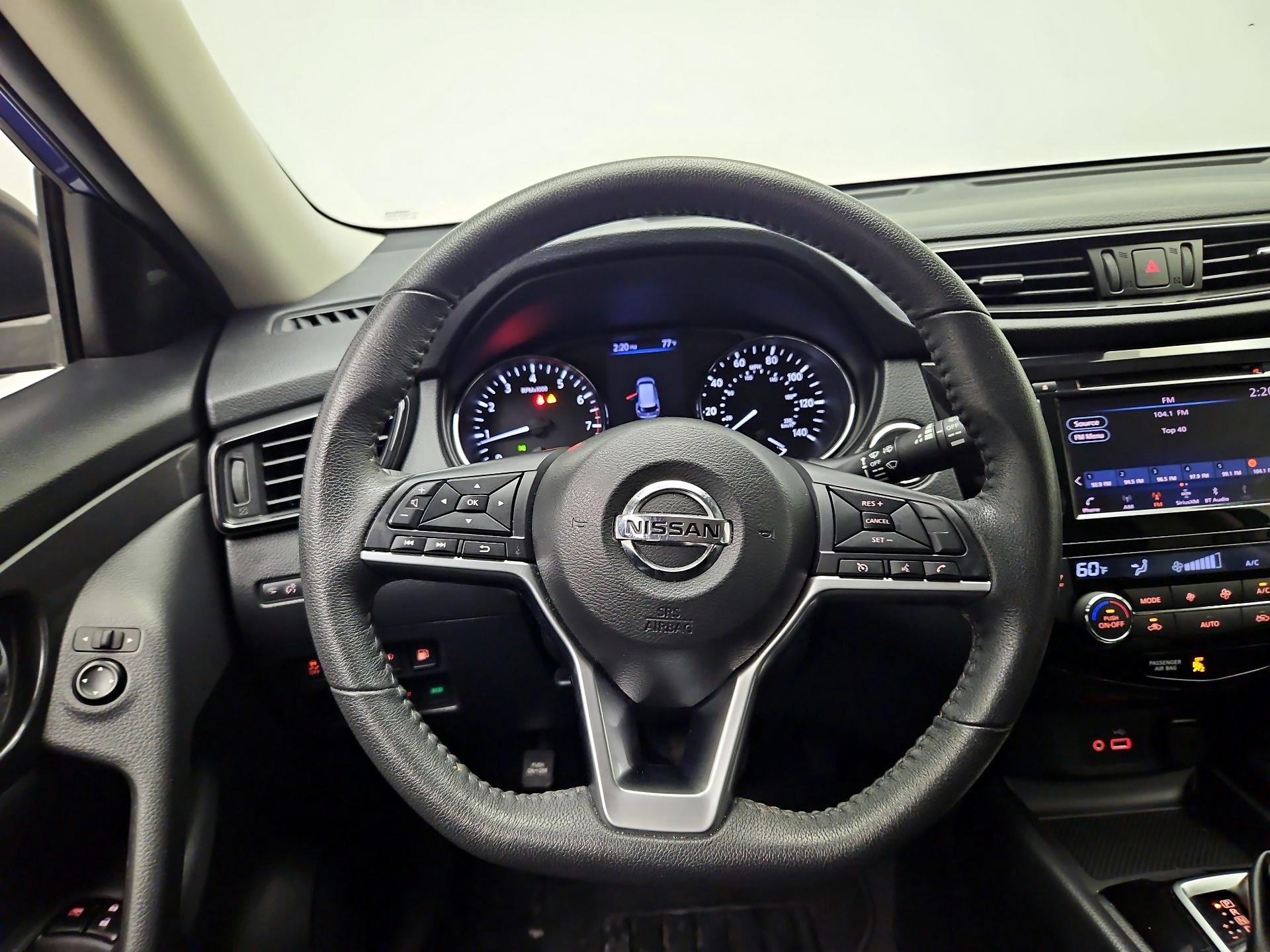 Thumbnail: 2020 Nissan Rogue - 10