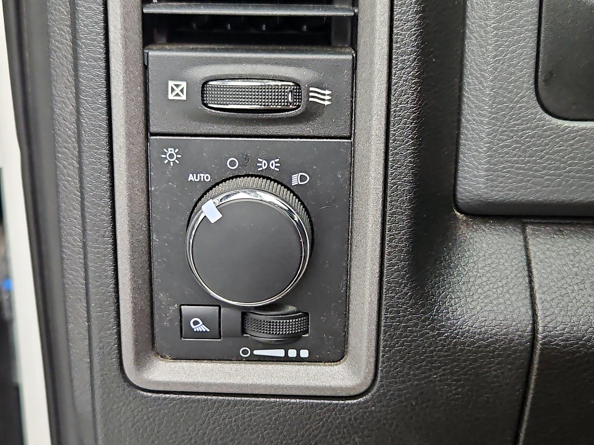 Thumbnail: 2020 RAM 1500 Classic - 13