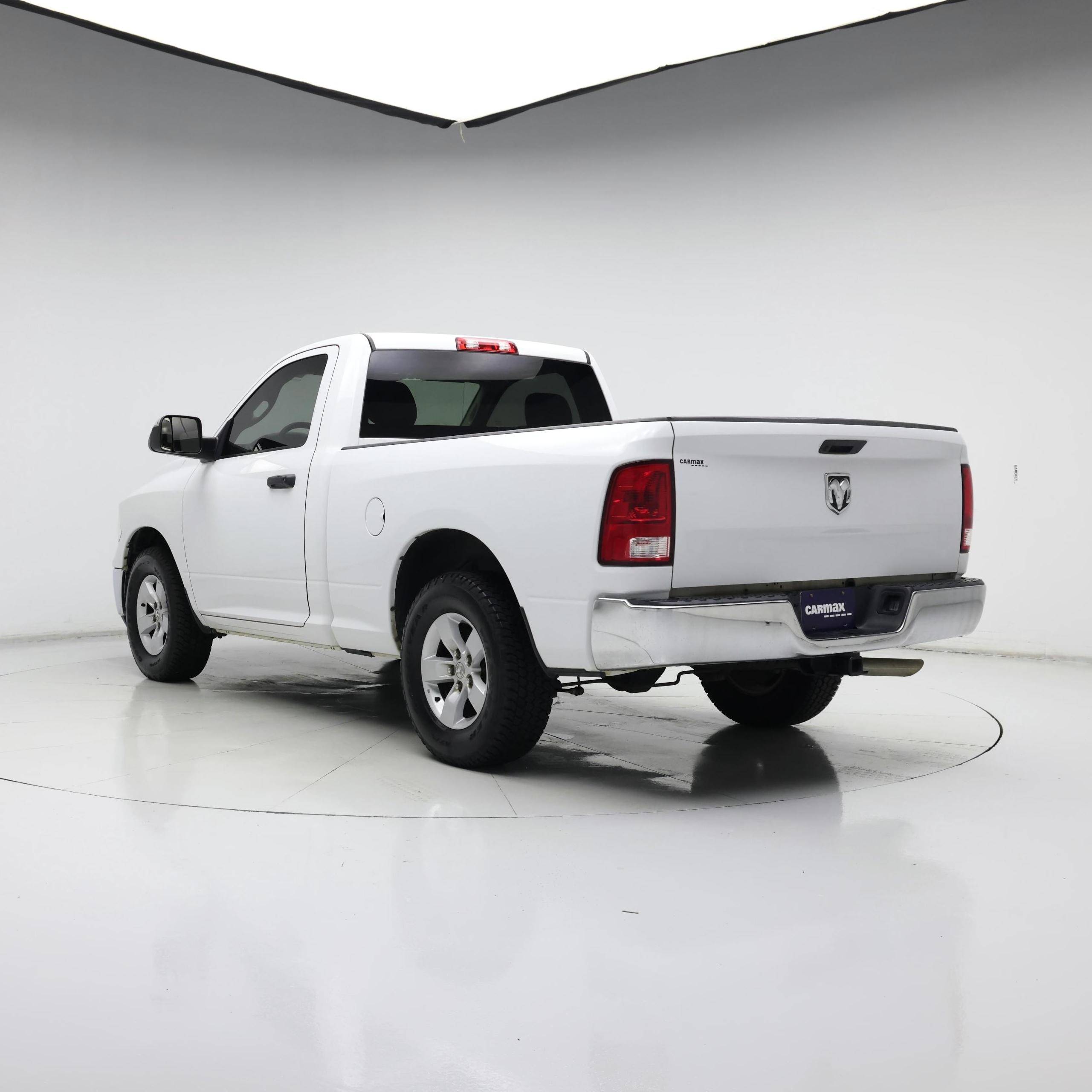 Thumbnail: 2020 RAM 1500 Classic - 2