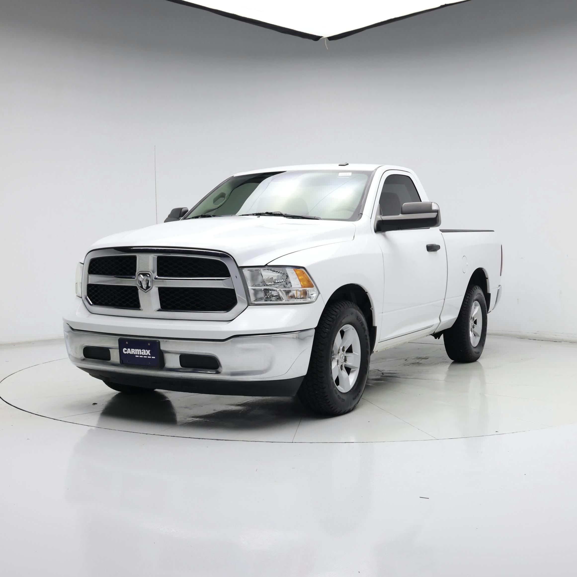 Thumbnail: 2020 RAM 1500 Classic - 4