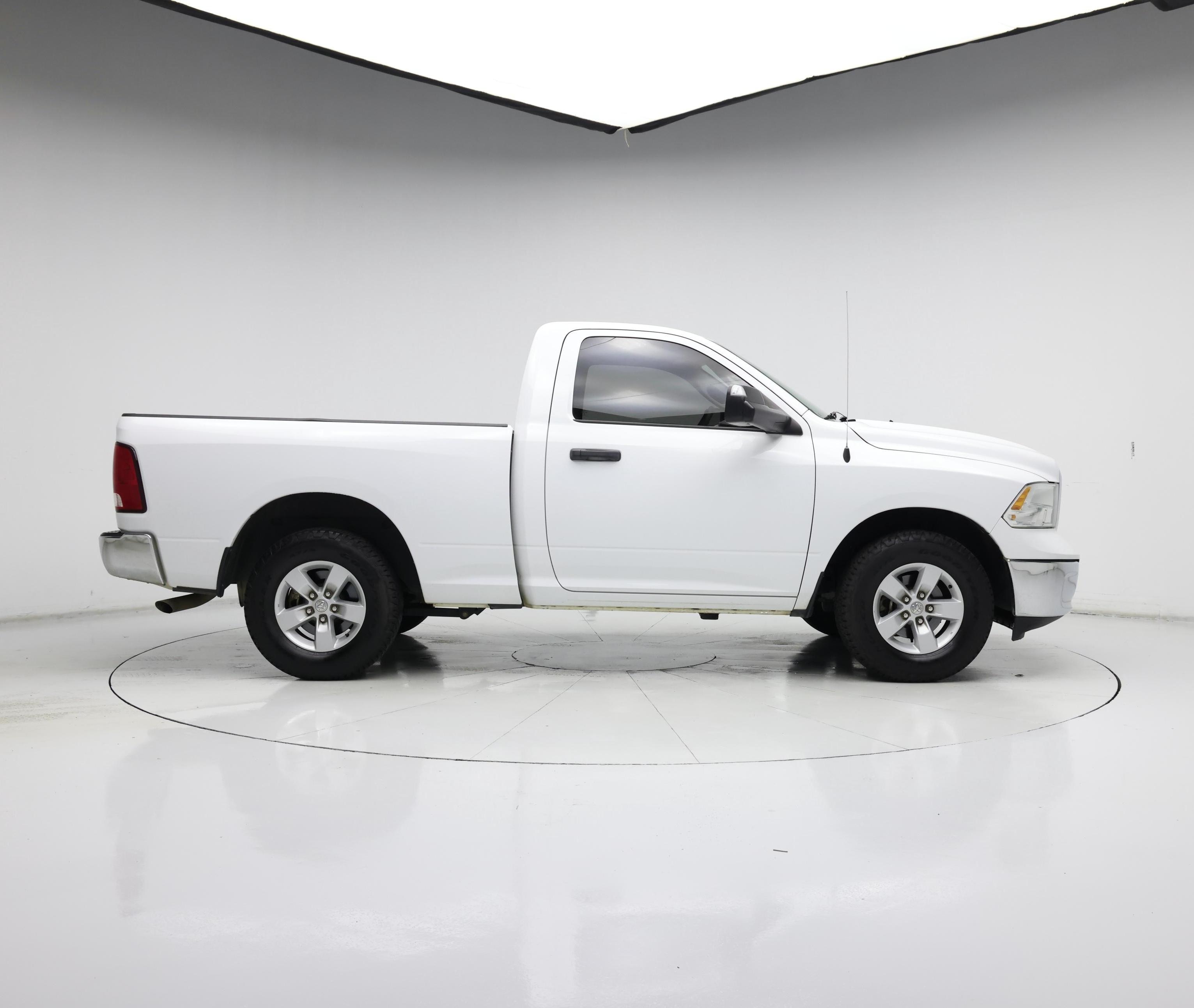 Thumbnail: 2020 RAM 1500 Classic - 7