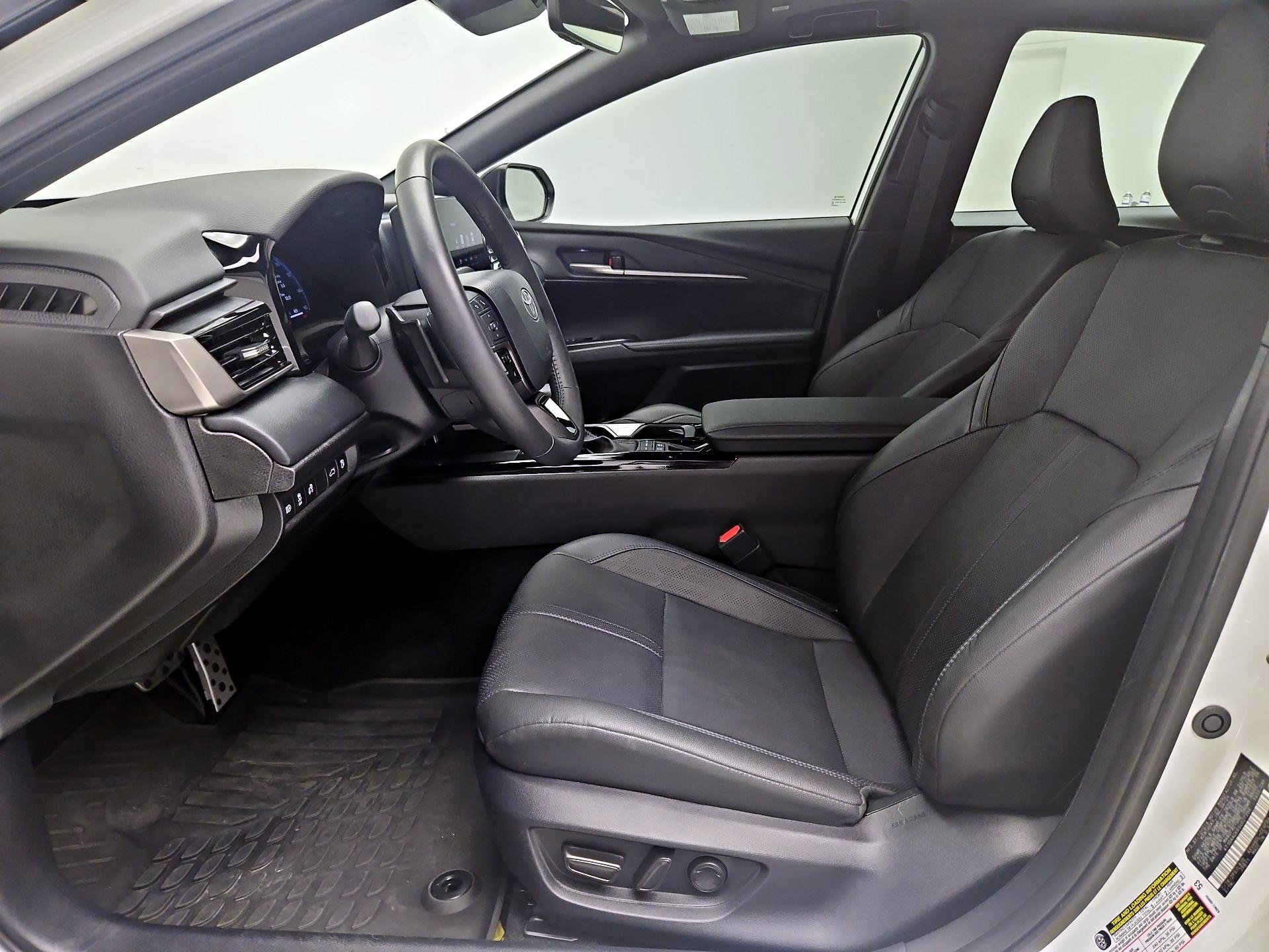 Thumbnail: 2025 Toyota Camry - 11