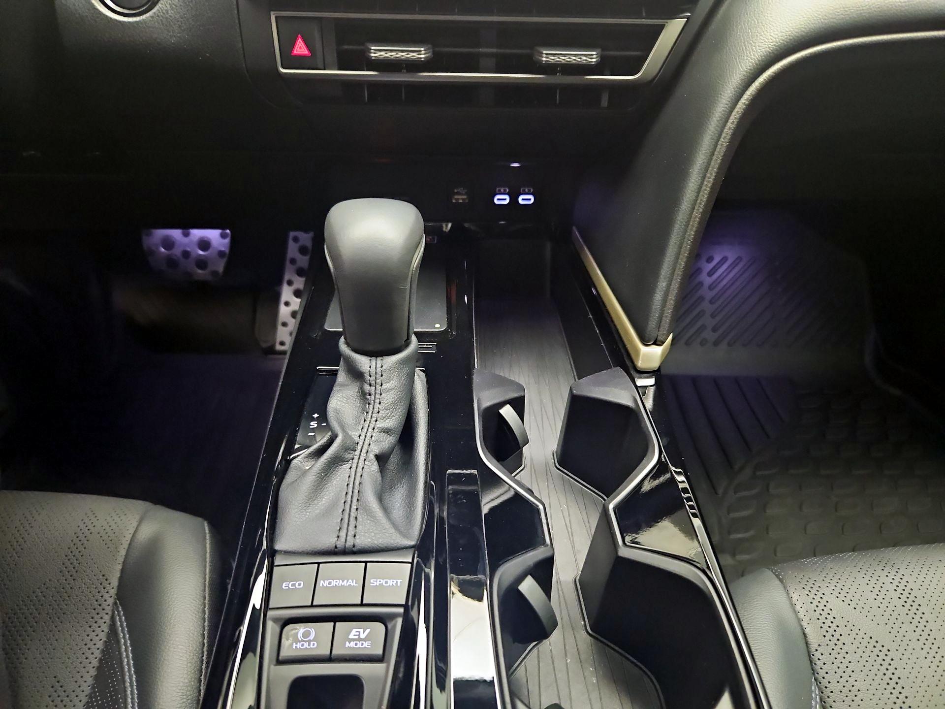 Thumbnail: 2025 Toyota Camry - 16