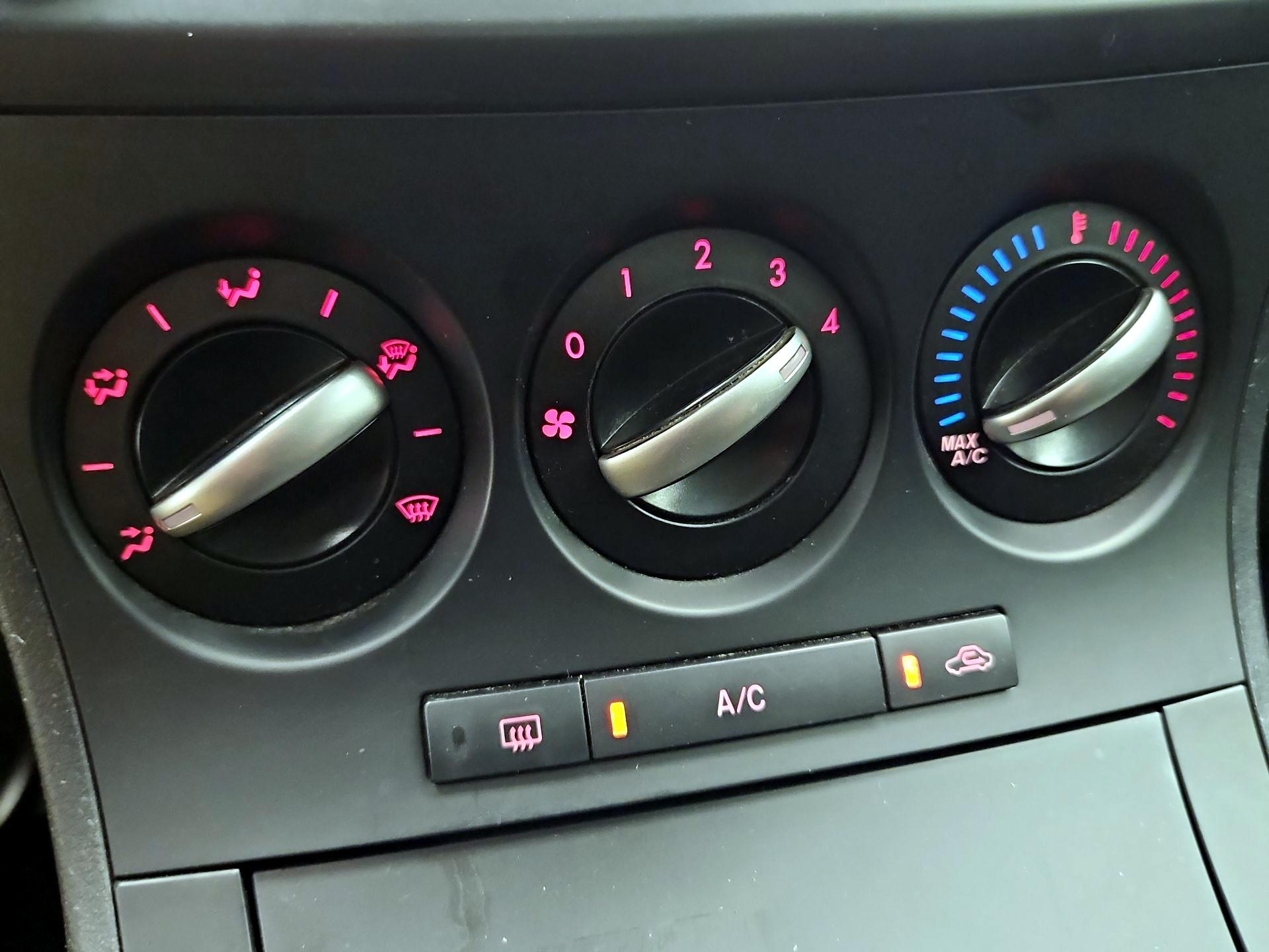 Thumbnail: 2013 Mazda Mazda3 - 15