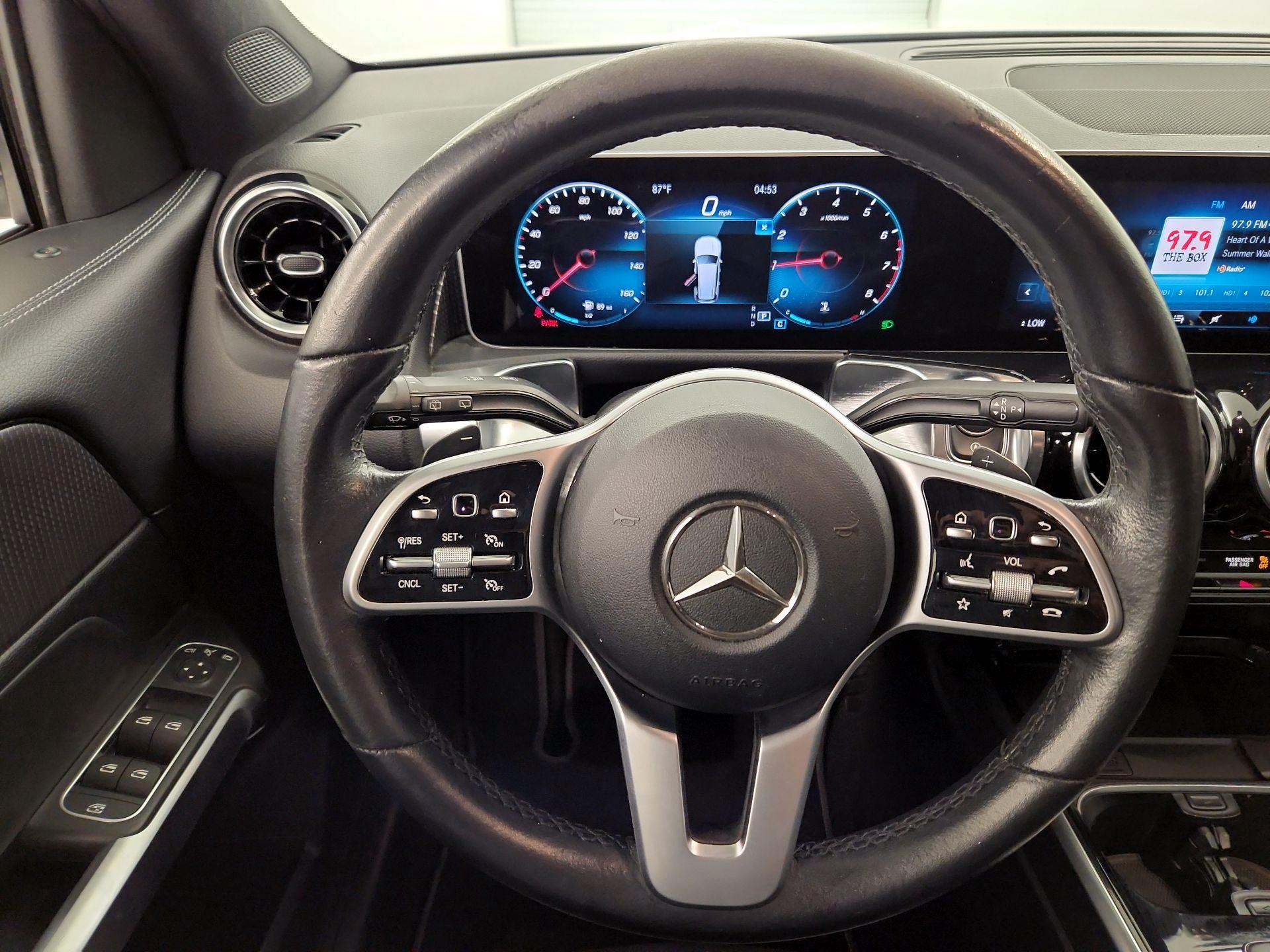 Thumbnail: 2020 Mercedes-Benz GLB - 10