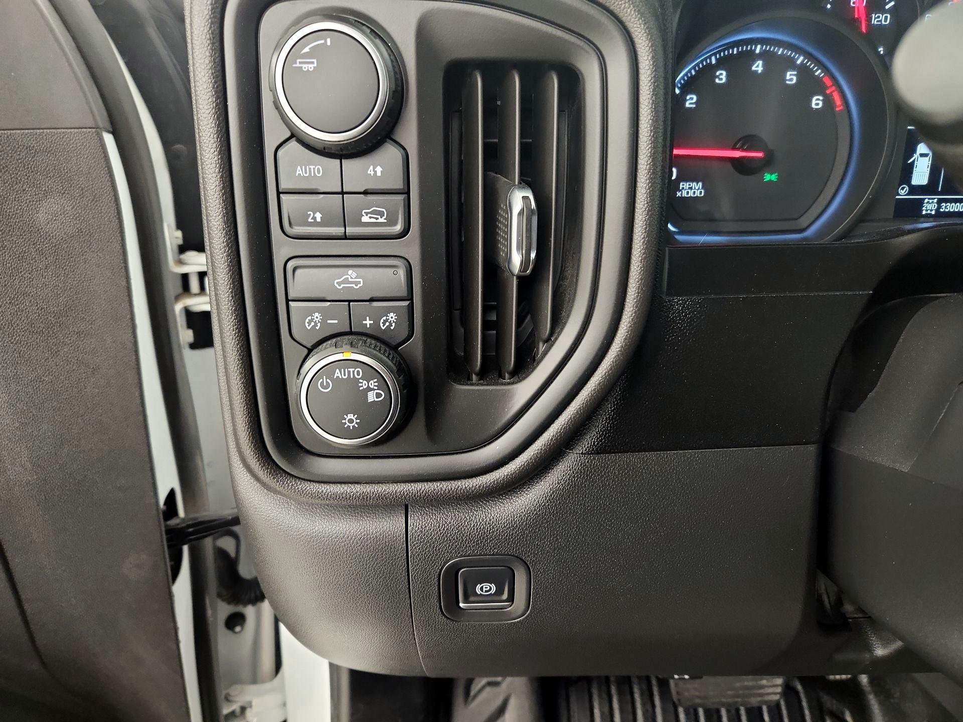 Thumbnail: 2021 Chevrolet Silverado 1500 - 13