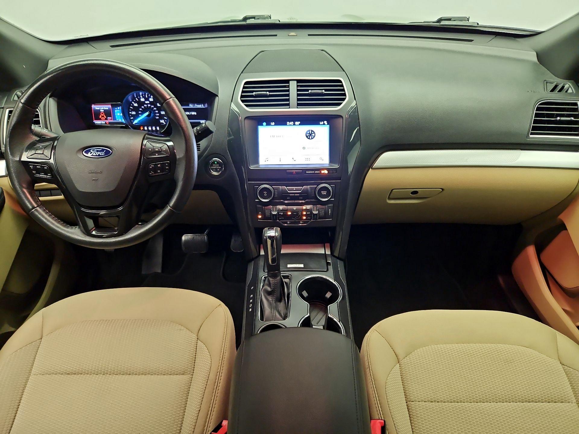 Thumbnail: 2017 Ford Explorer - 9