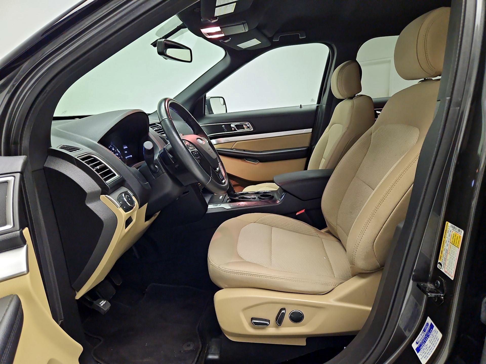 Thumbnail: 2017 Ford Explorer - 11
